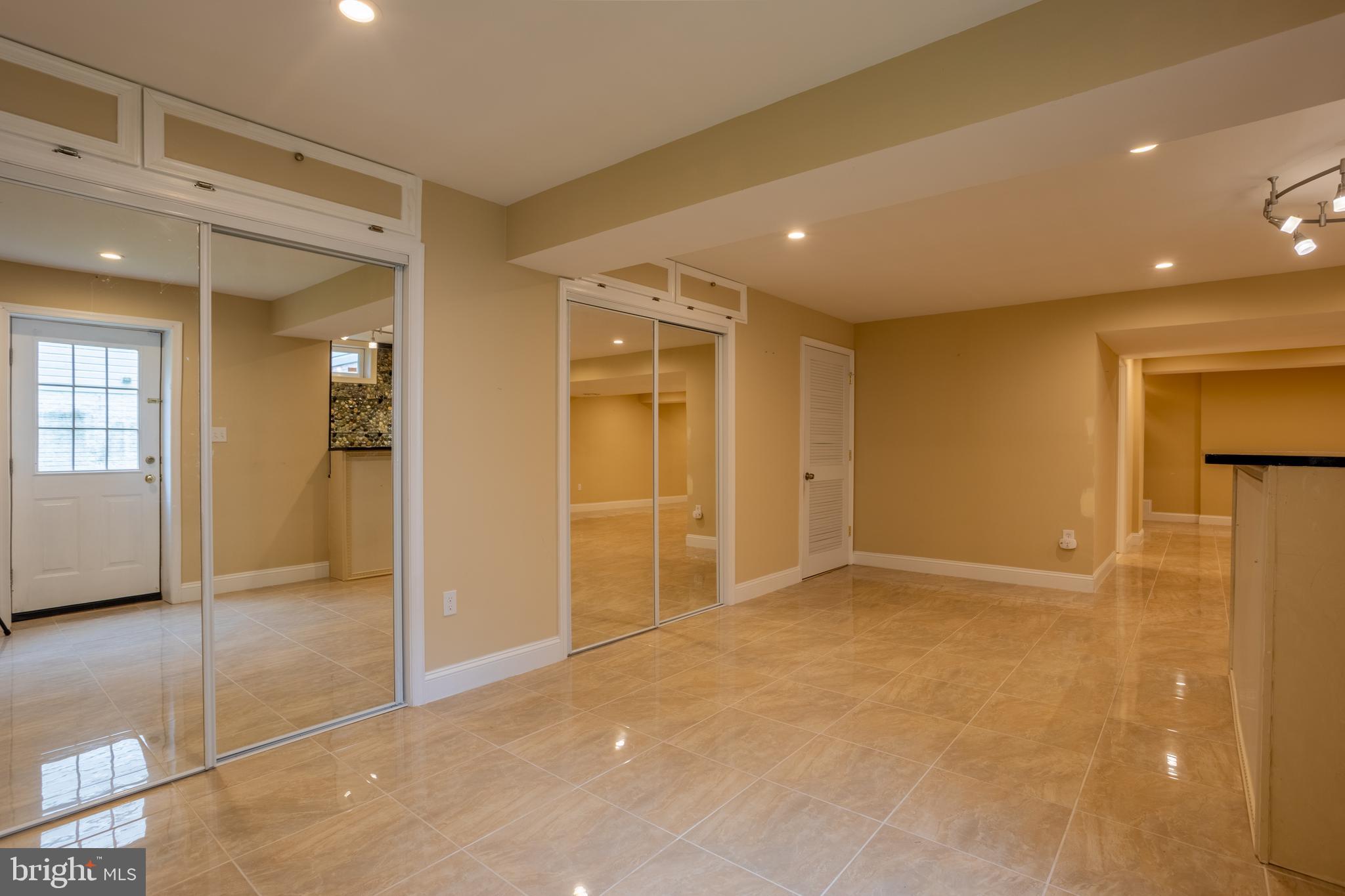 VILLAGES OF DORCHESTER - Residential