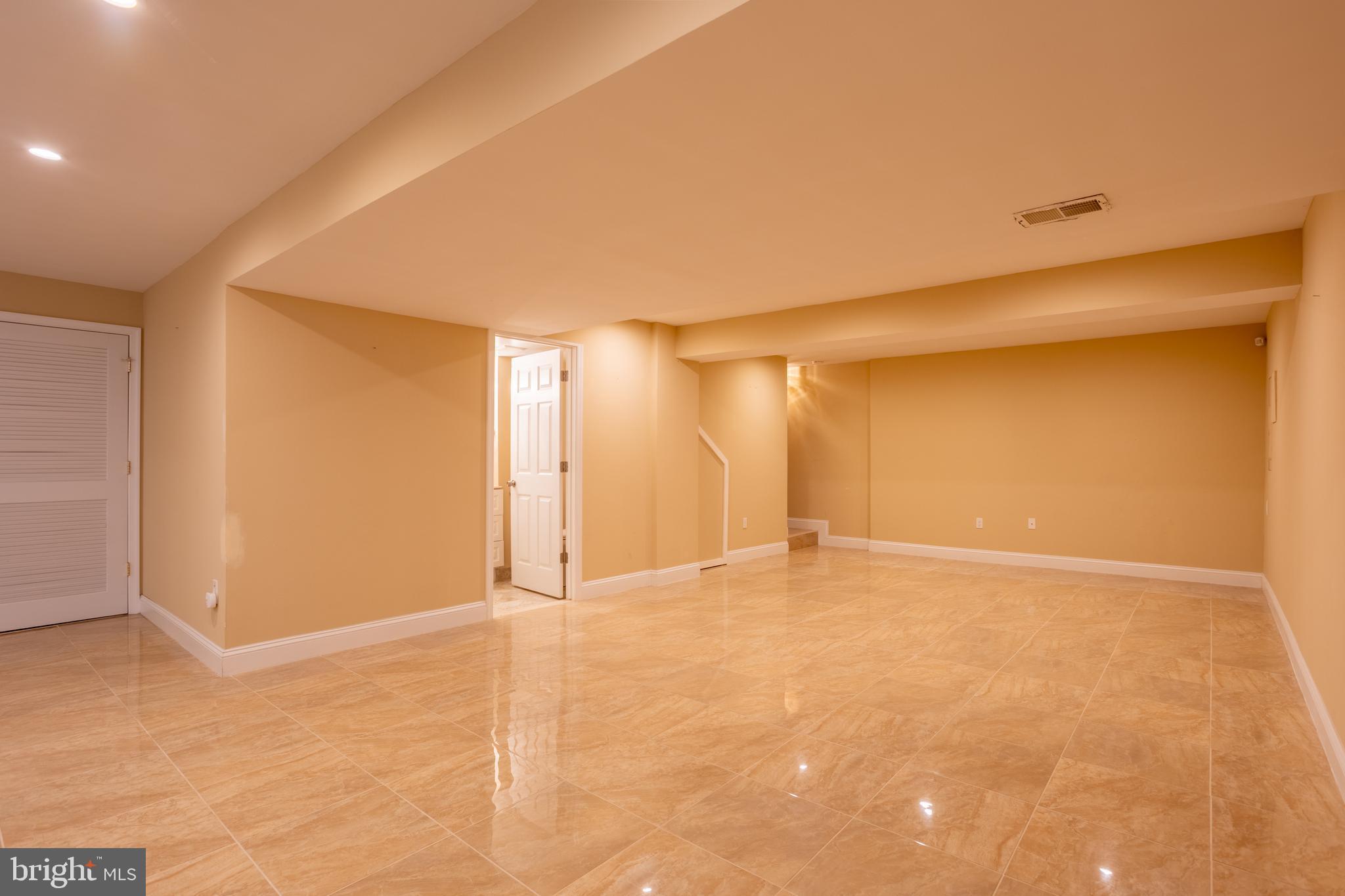 VILLAGES OF DORCHESTER - Residential