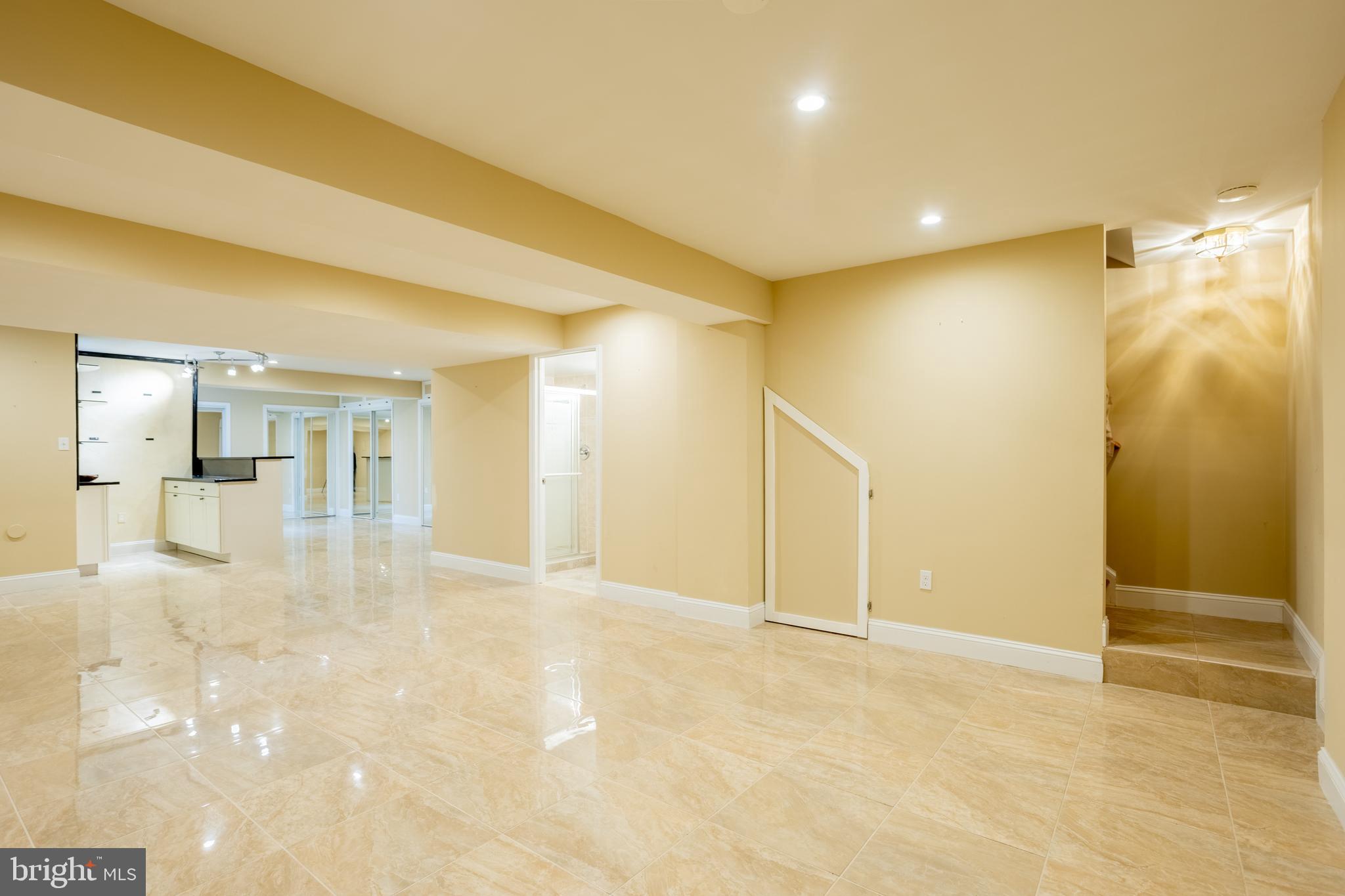 VILLAGES OF DORCHESTER - Residential