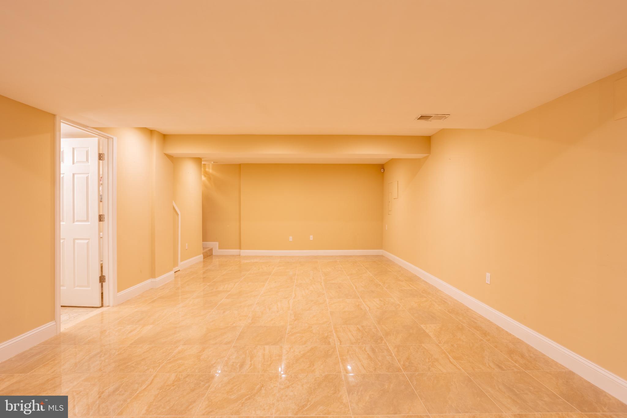 VILLAGES OF DORCHESTER - Residential