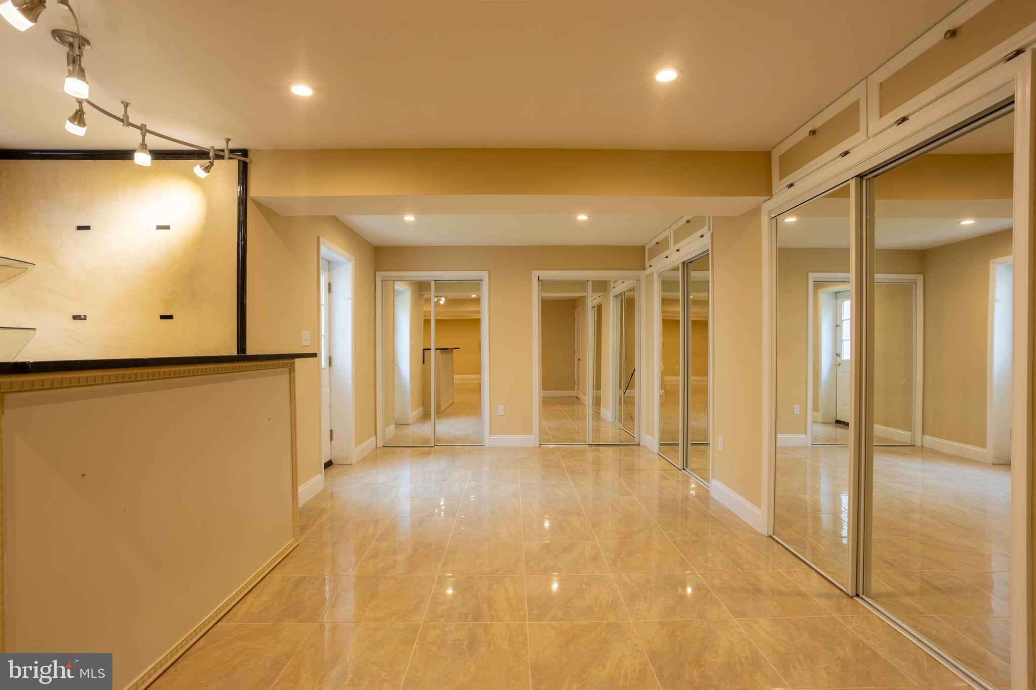 VILLAGES OF DORCHESTER - Residential