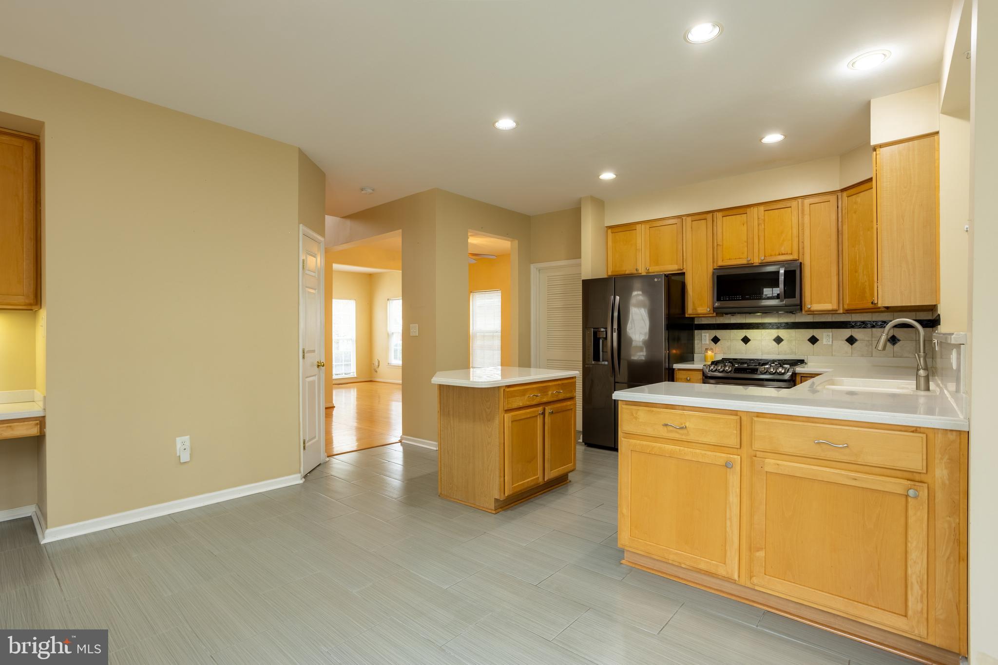 VILLAGES OF DORCHESTER - Residential