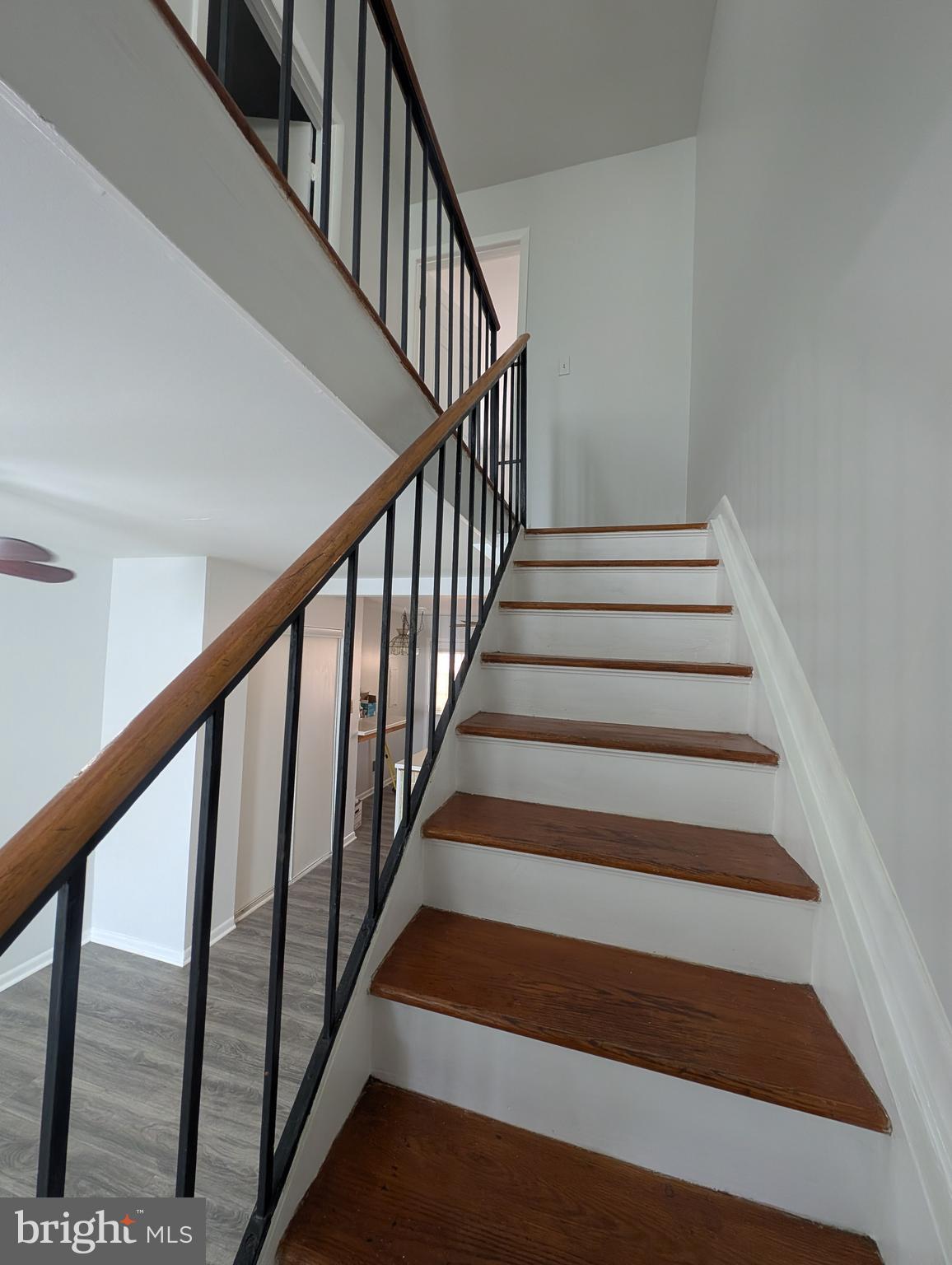ASHLAND MEWS - Residential Lease