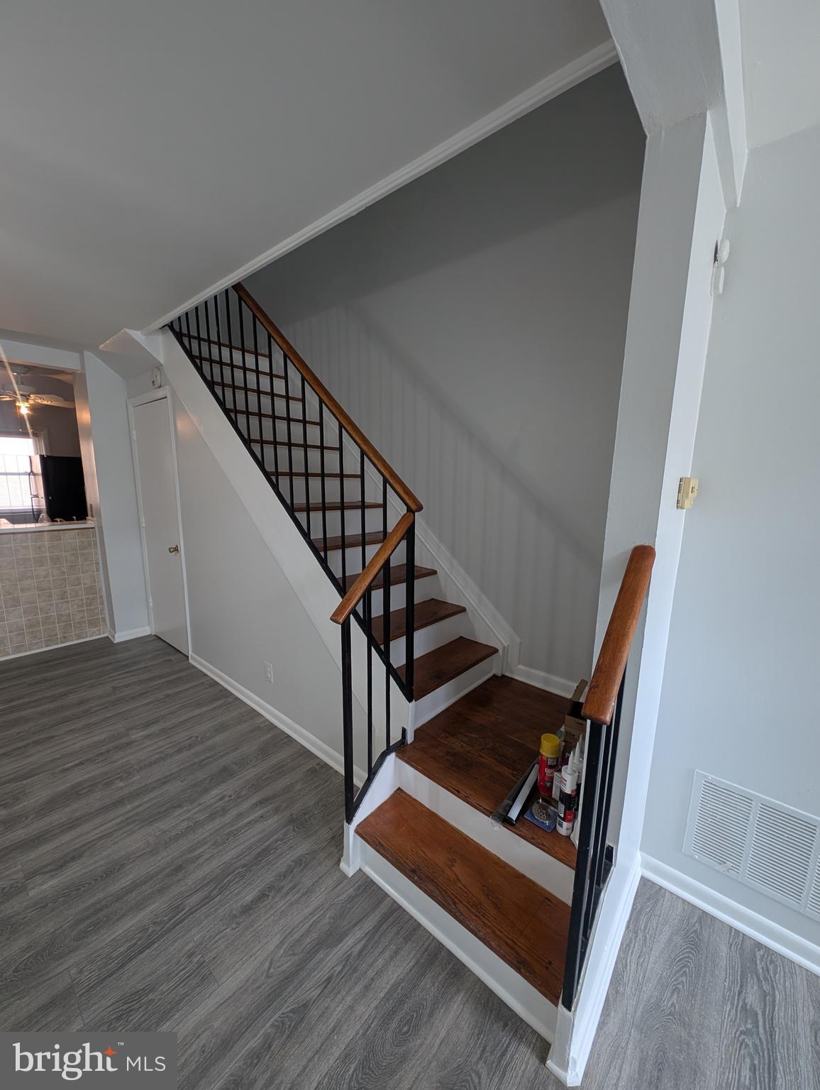 ASHLAND MEWS - Residential Lease