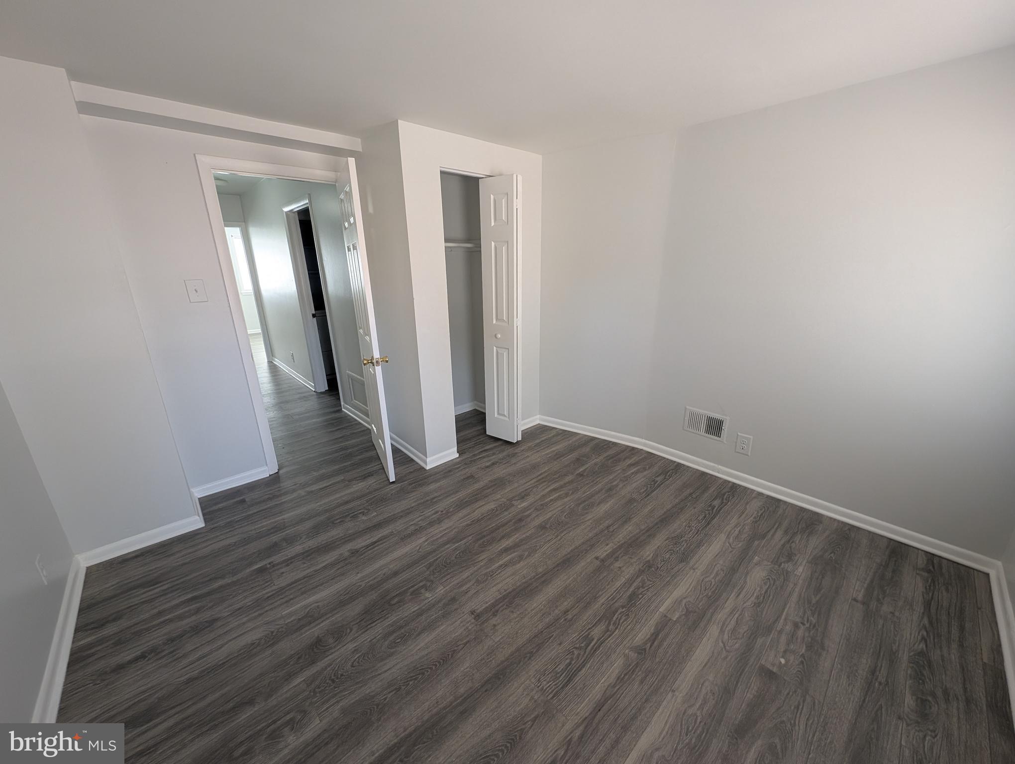 ASHLAND MEWS - Residential Lease