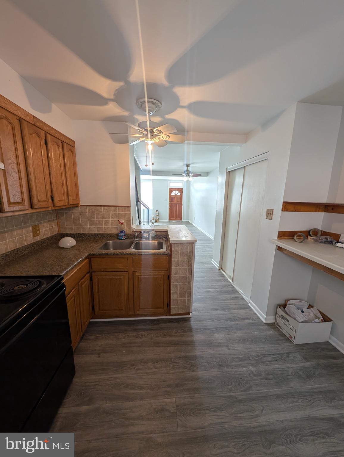 ASHLAND MEWS - Residential Lease