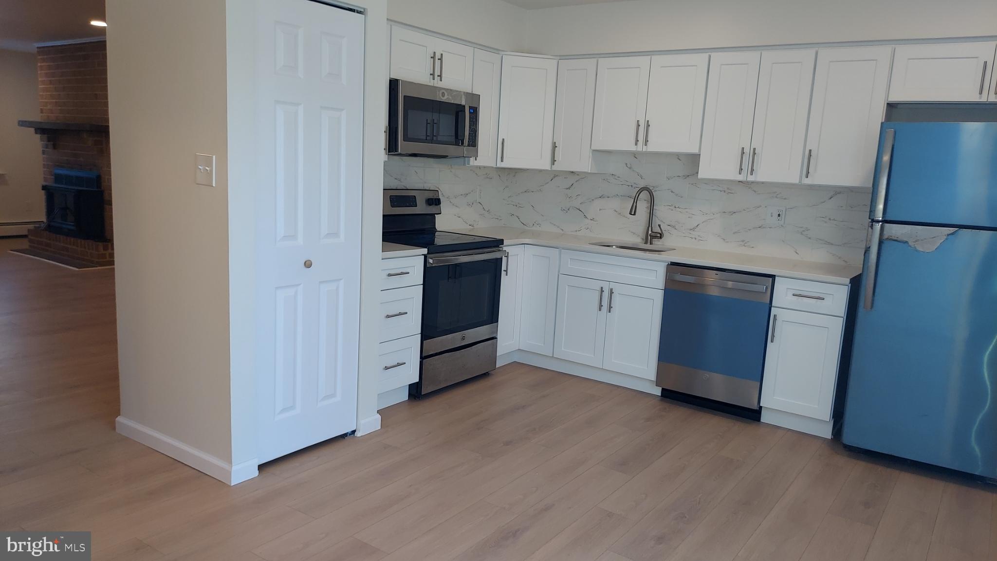 1406 WALNUT RIDGE ESTS ESTATE