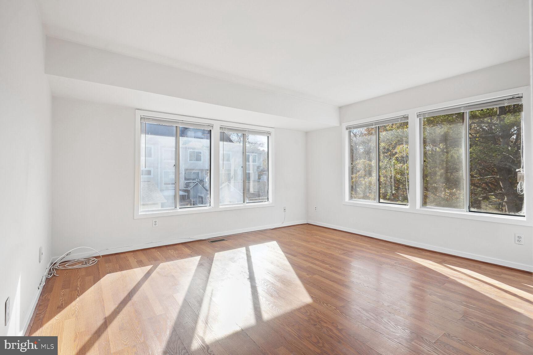 DOCKSIDE - Residential