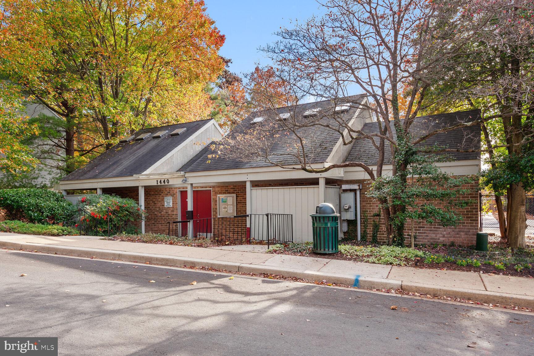 DOCKSIDE - Residential