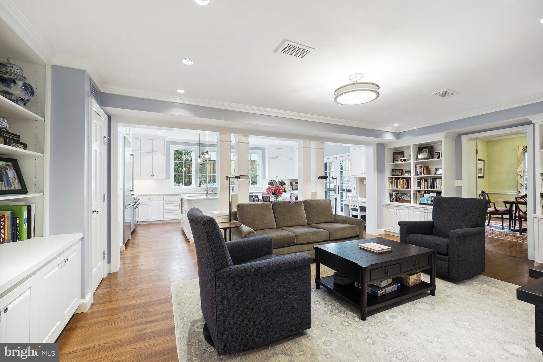 CHEVY CHASE - Residential