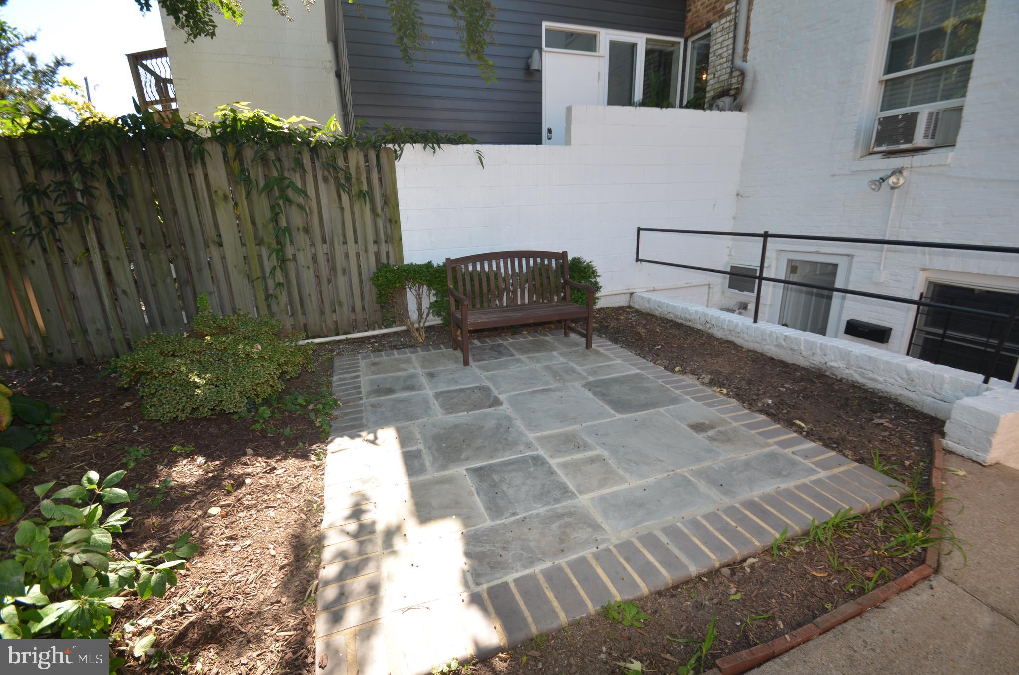 OLD TOWN ALEXANDRIA - Residential Lease