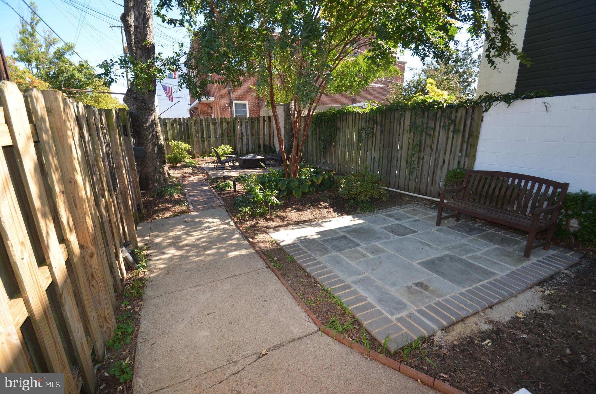 OLD TOWN ALEXANDRIA - Residential Lease