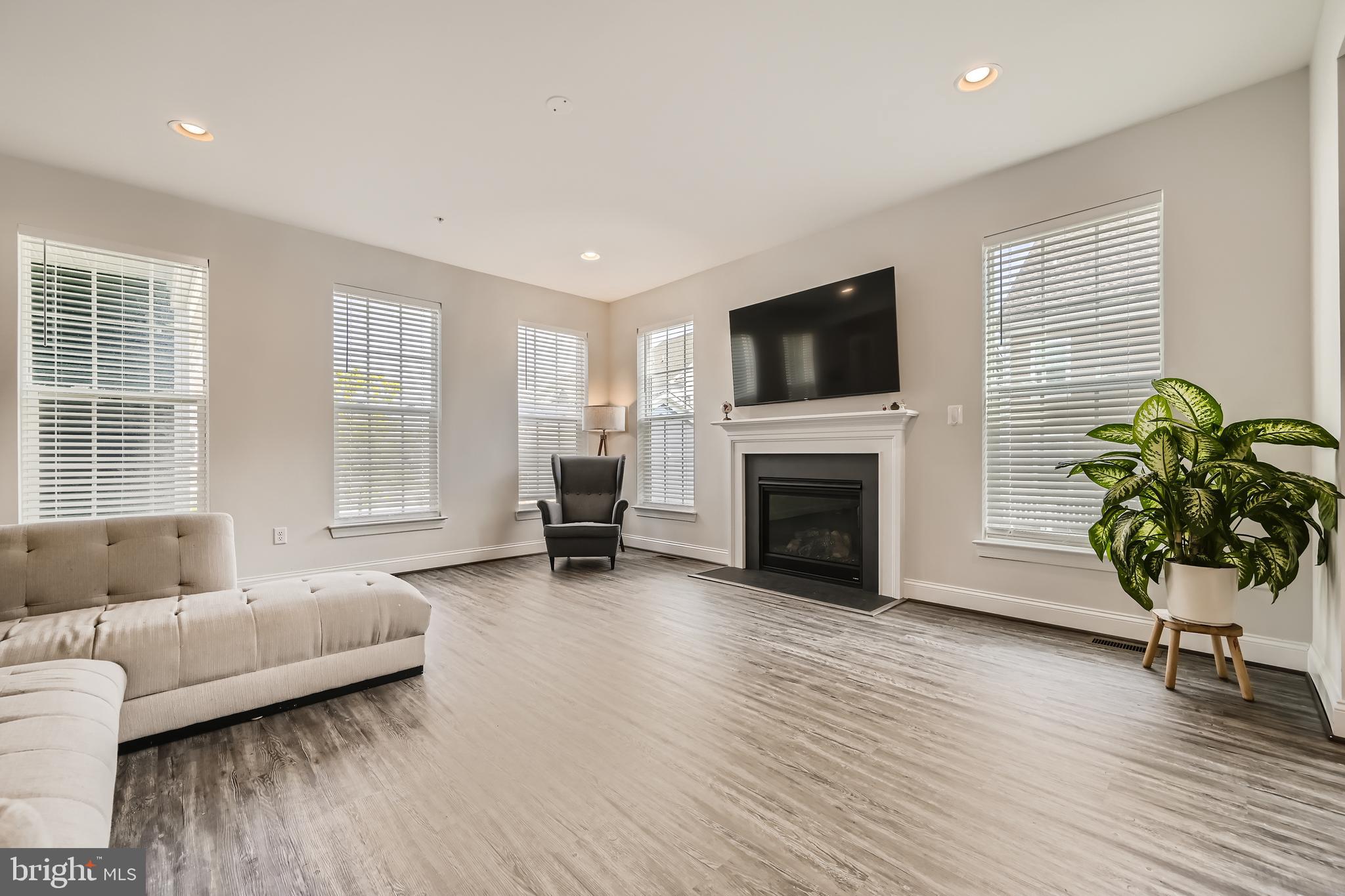 GREENLEIGH AT CROSSROADS - Residential Lease