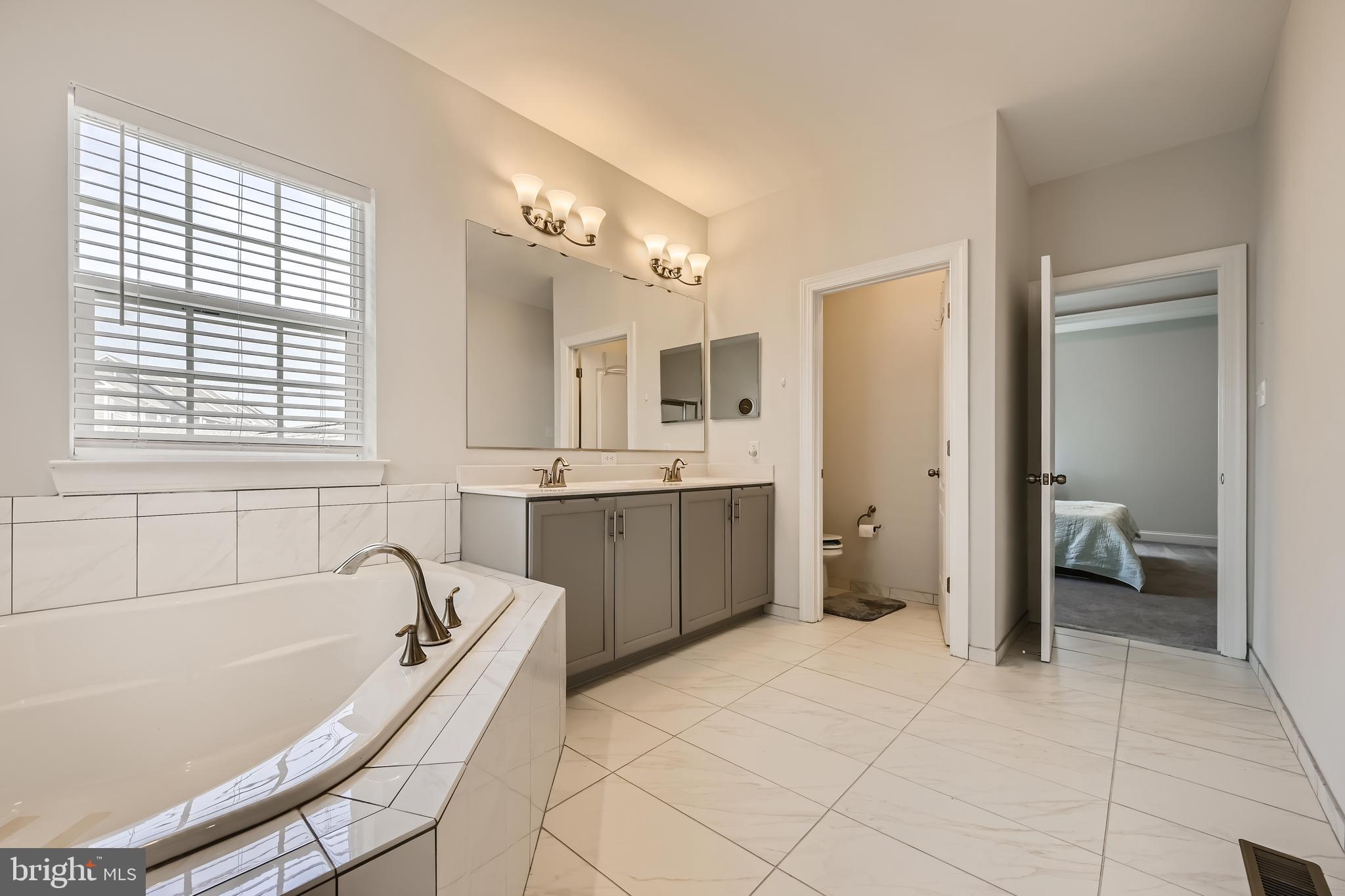 GREENLEIGH AT CROSSROADS - Residential Lease