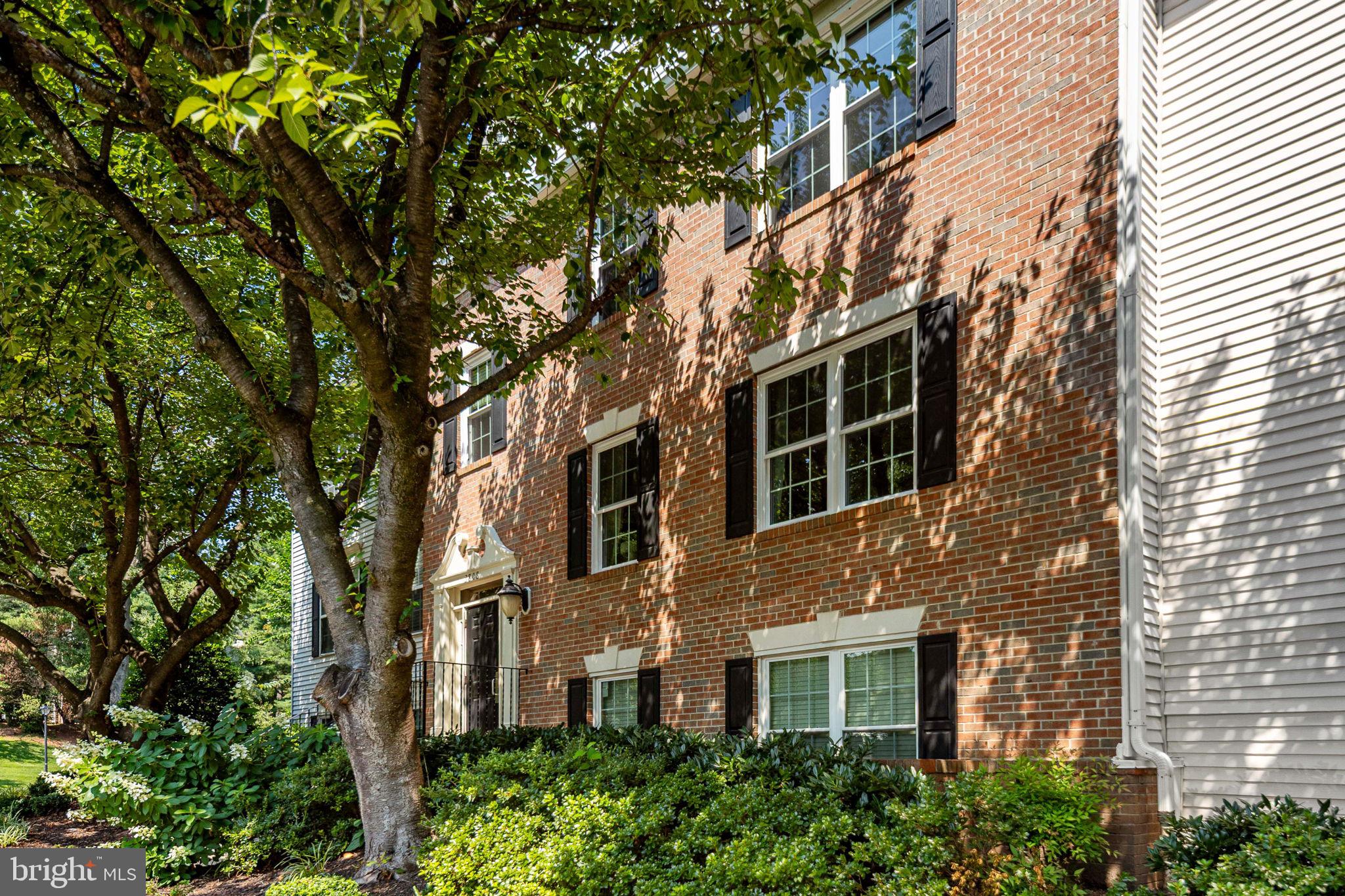 3808 GREEN RIDGE COURT 302