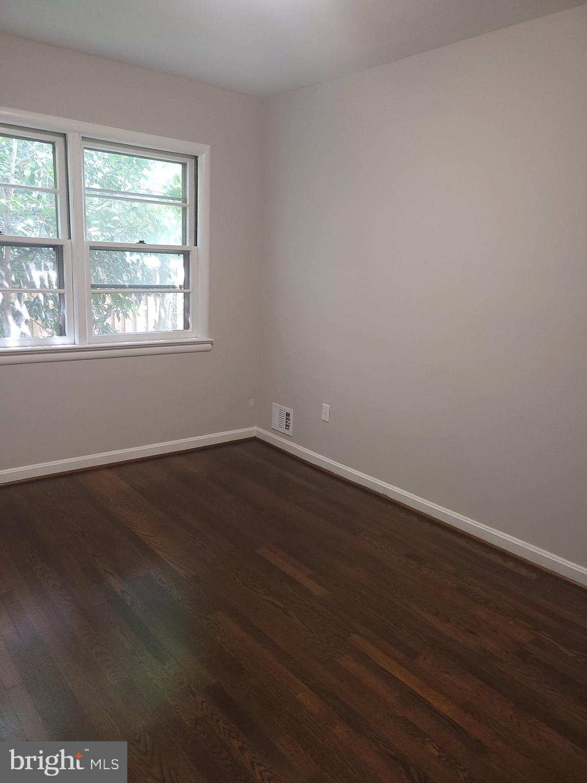 EAST FALLS CHURCH - Residential Lease
