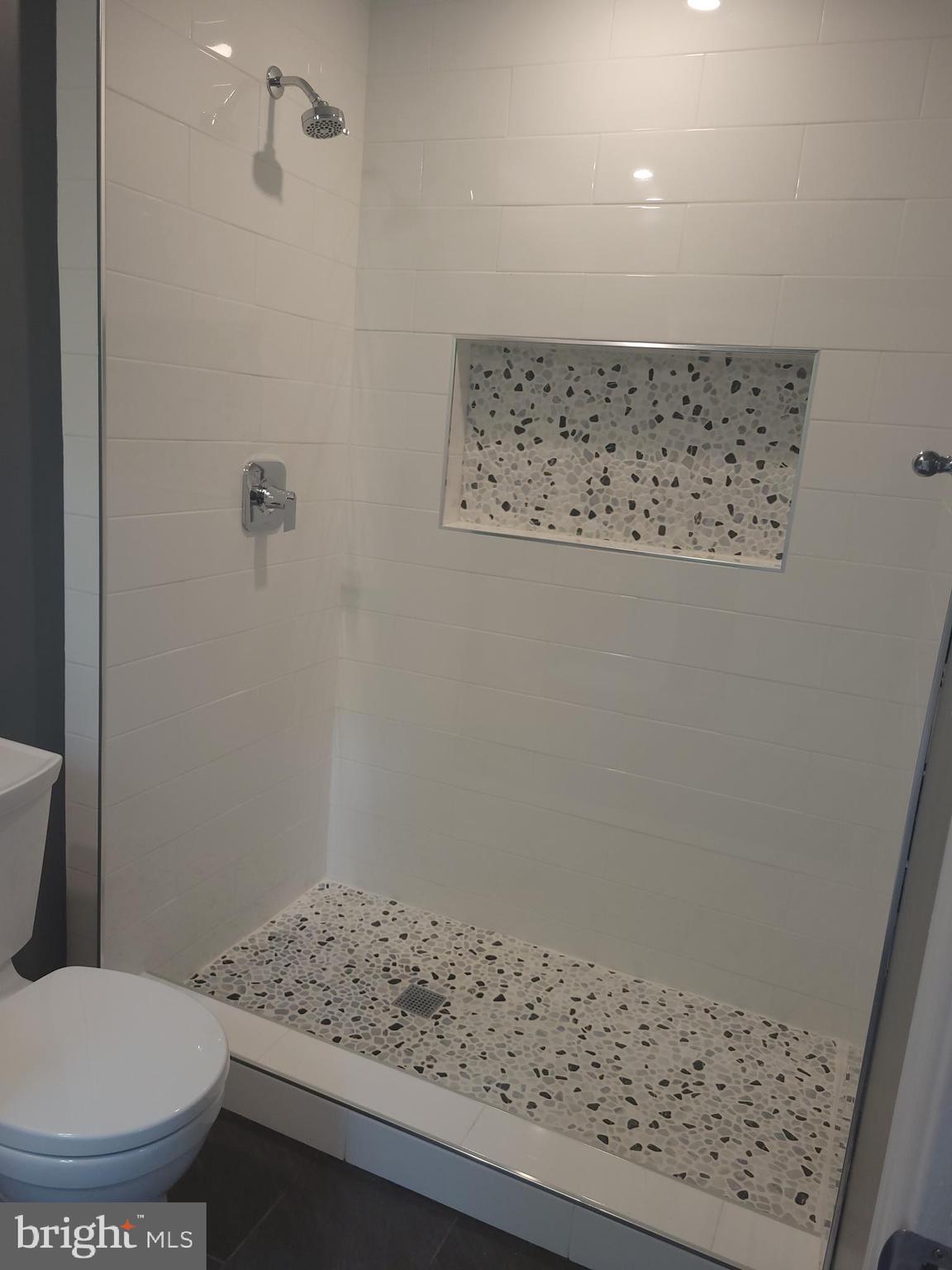 EAST FALLS CHURCH - Residential Lease