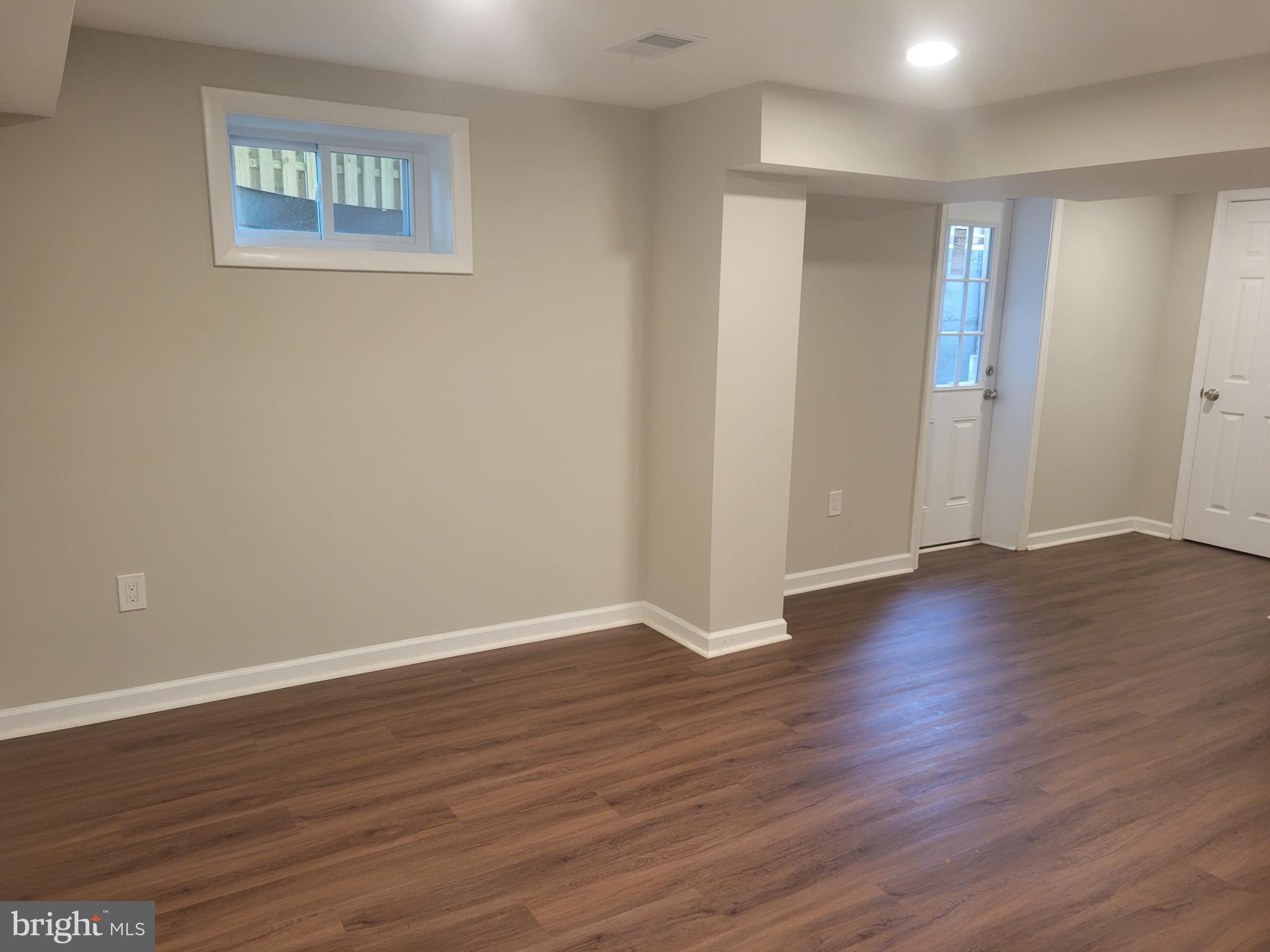 EAST FALLS CHURCH - Residential Lease