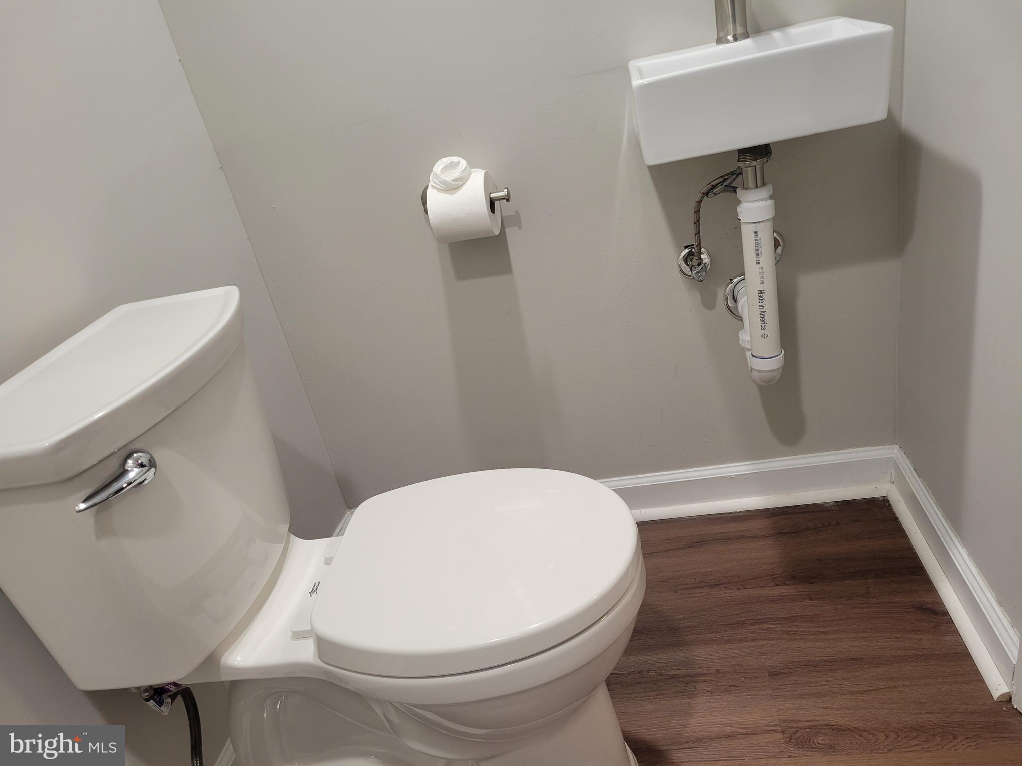 EAST FALLS CHURCH - Residential Lease