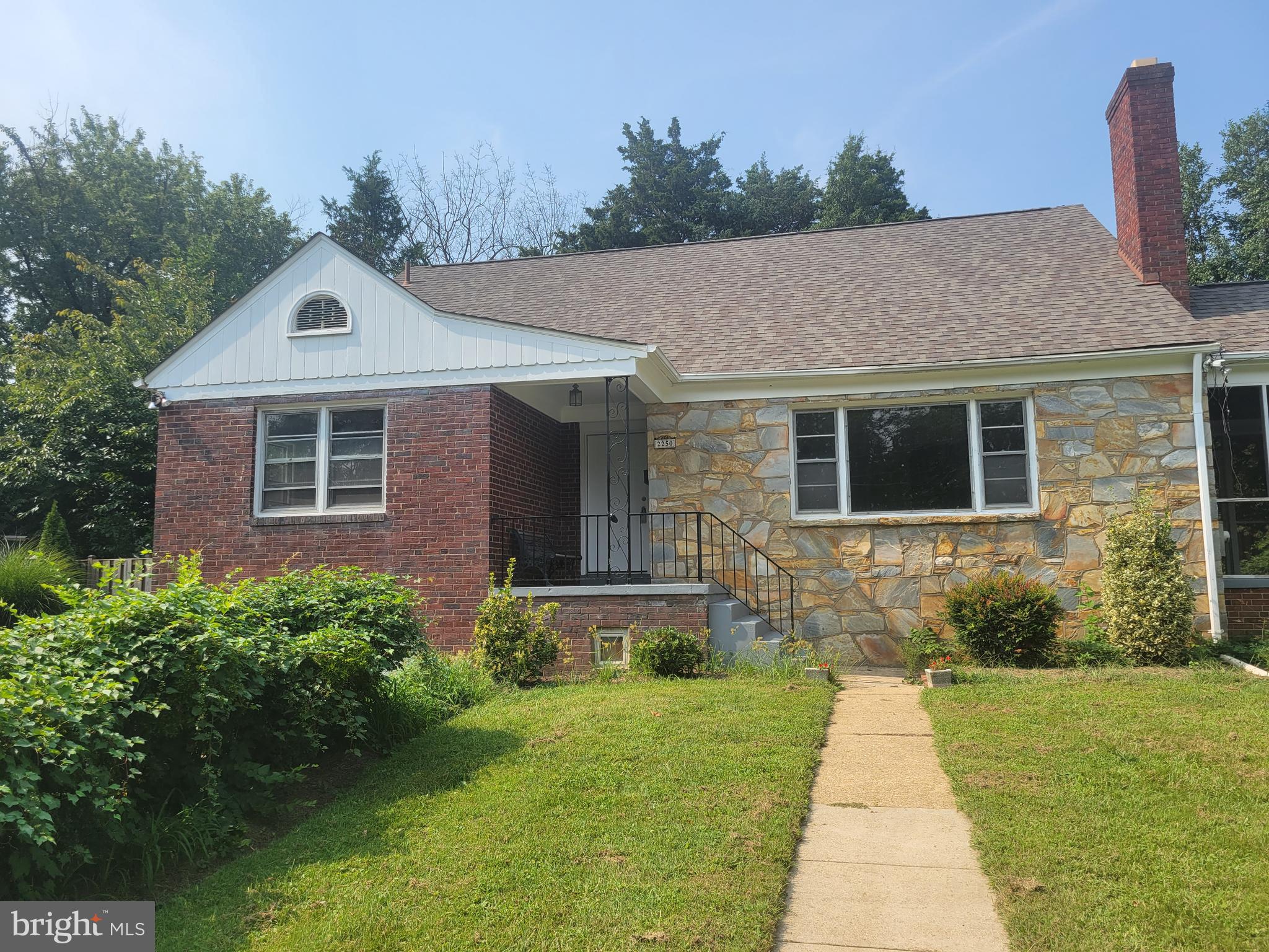 EAST FALLS CHURCH - Residential Lease