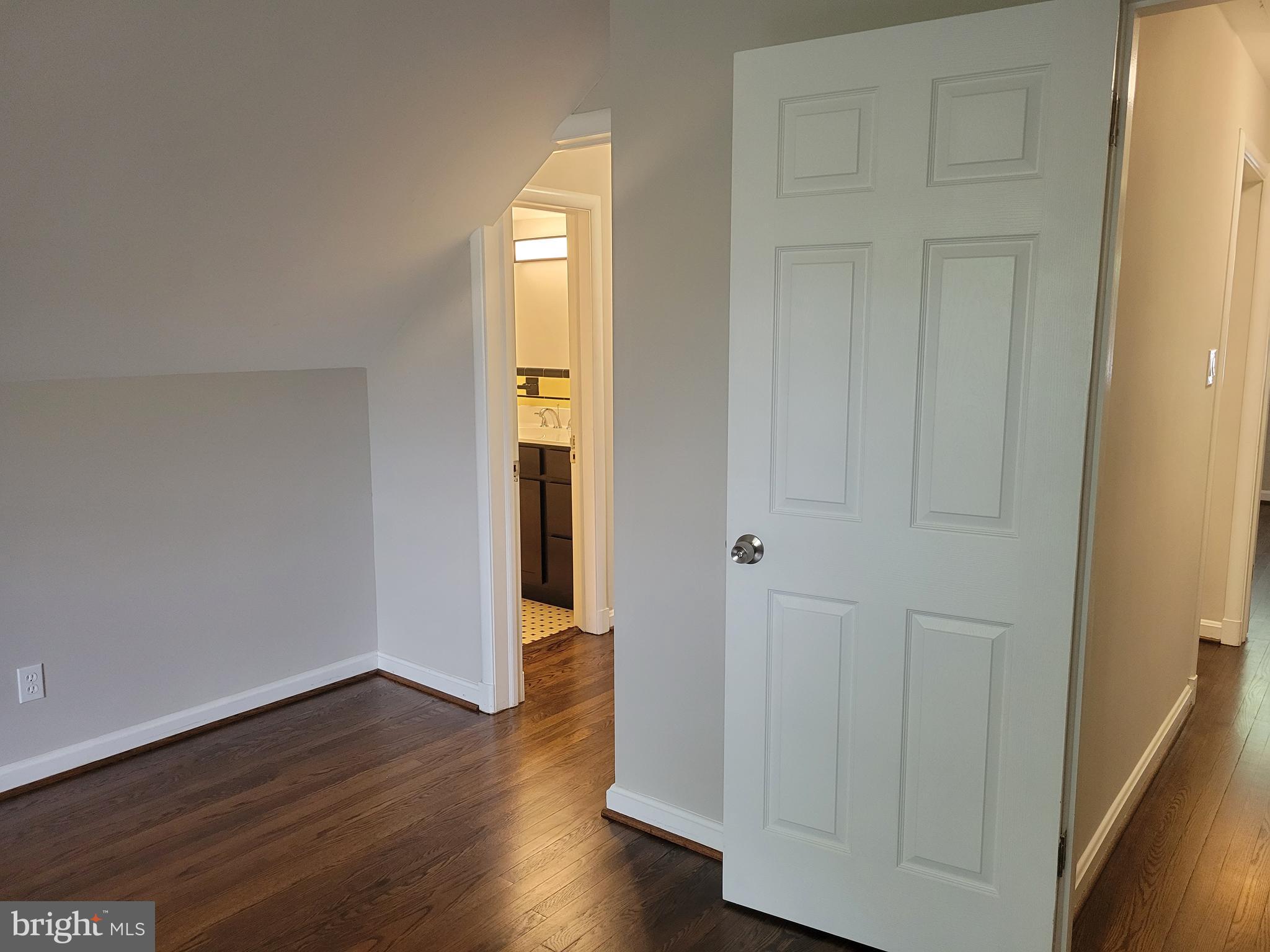 EAST FALLS CHURCH - Residential Lease