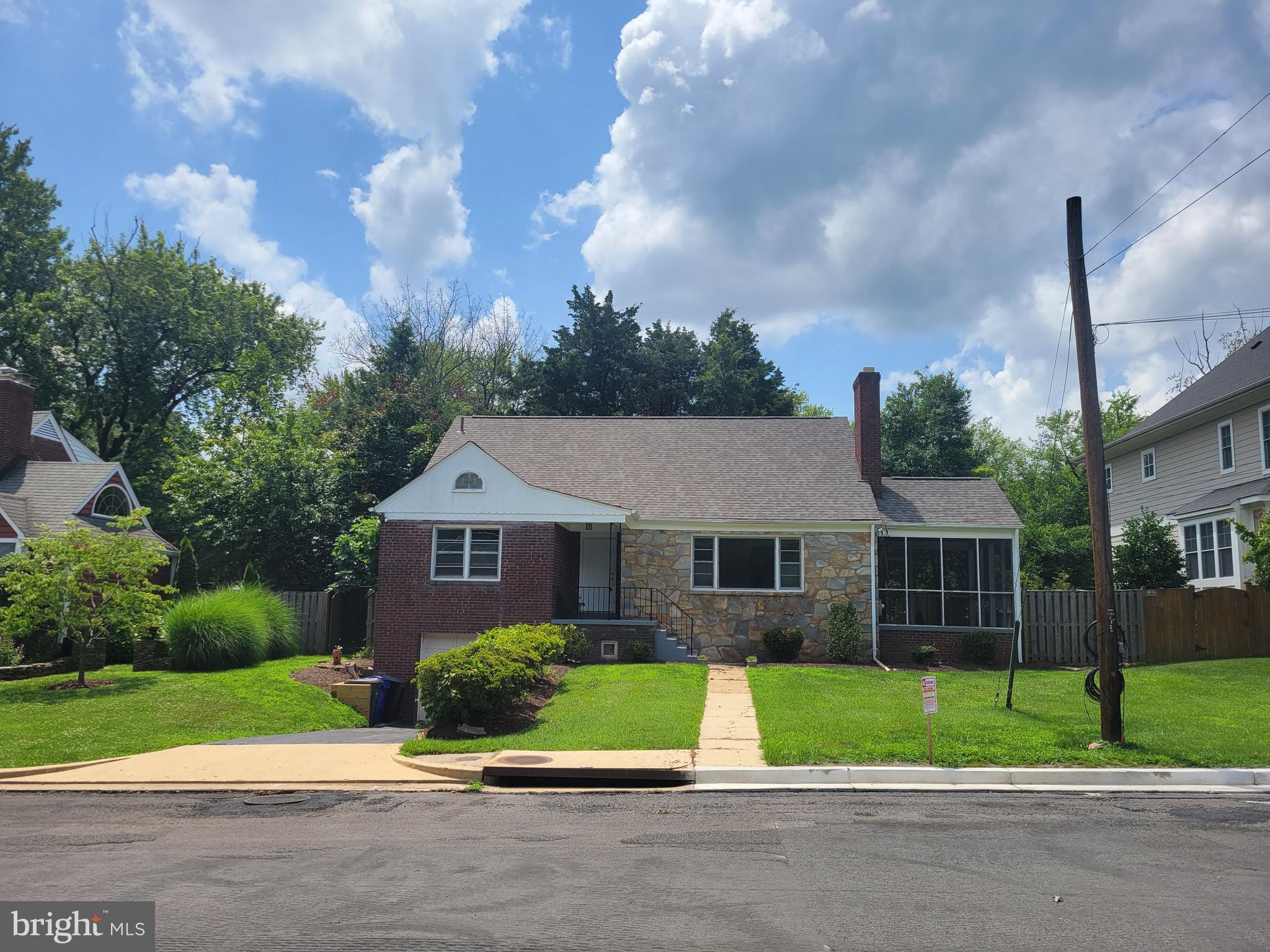 EAST FALLS CHURCH - Residential Lease