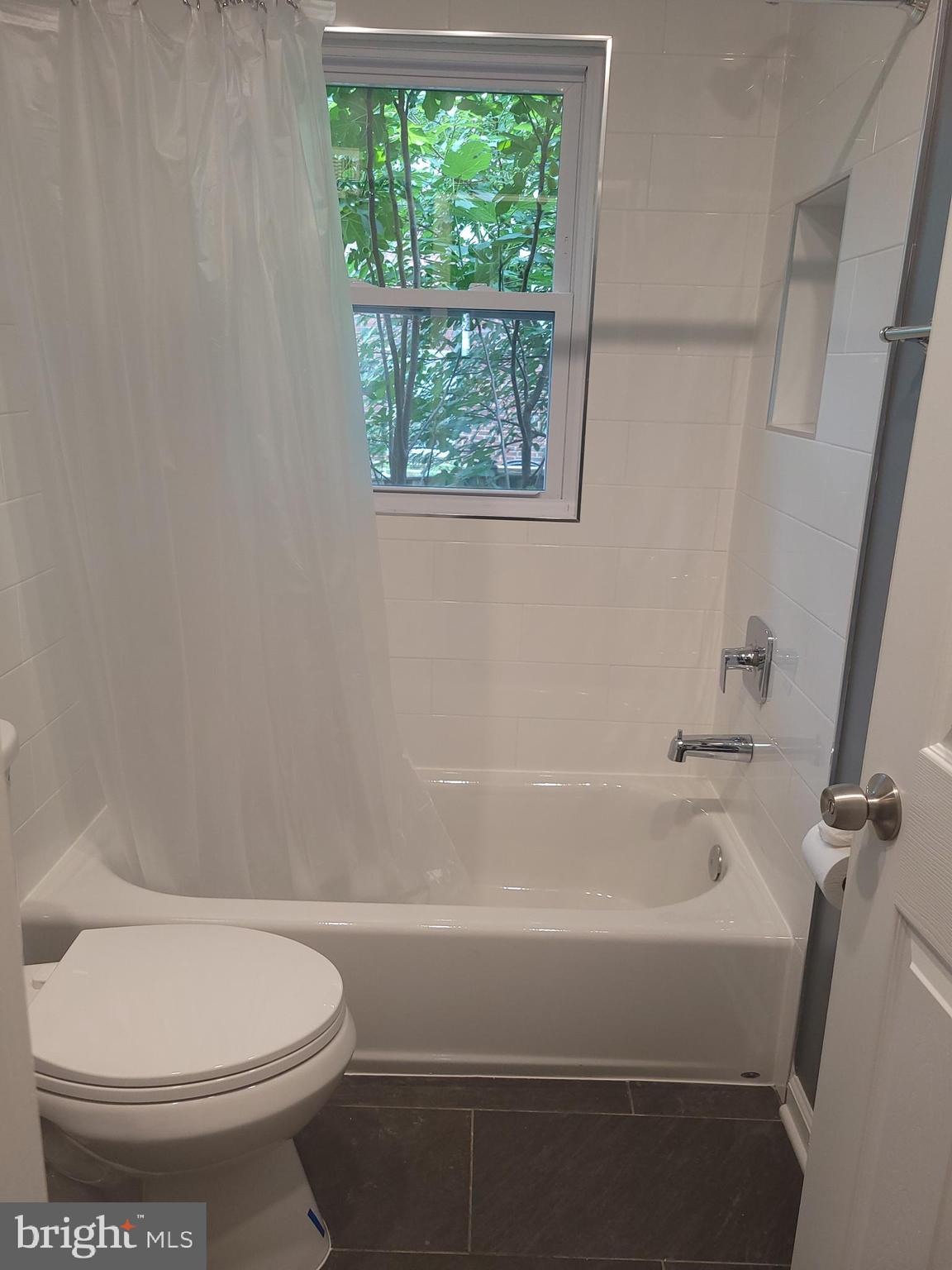 EAST FALLS CHURCH - Residential Lease