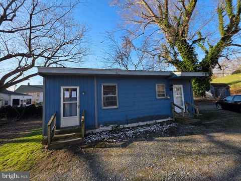 70 MACRAE AVENUE PRINCE FREDERICK MD 20678