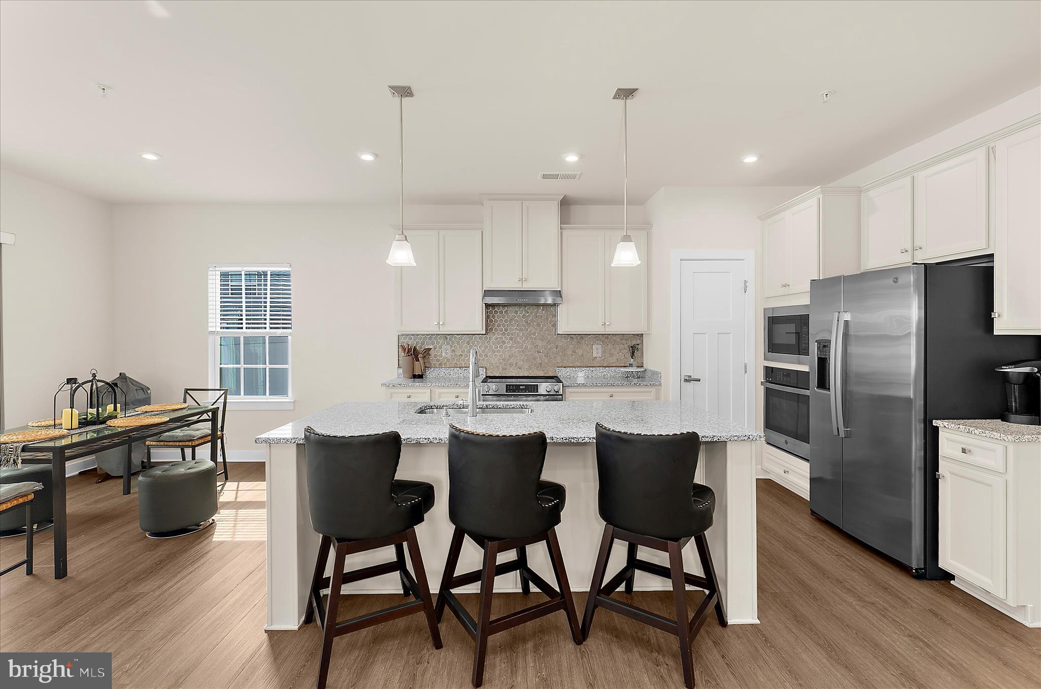 PERRY'S RETREAT - Residential