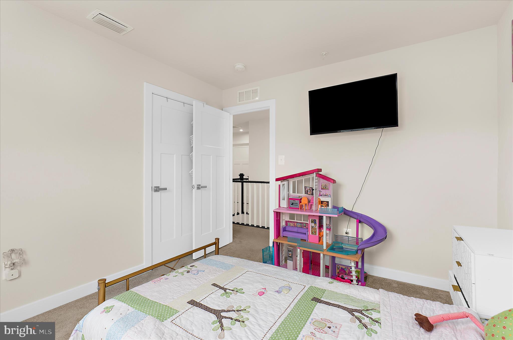 PERRY'S RETREAT - Residential