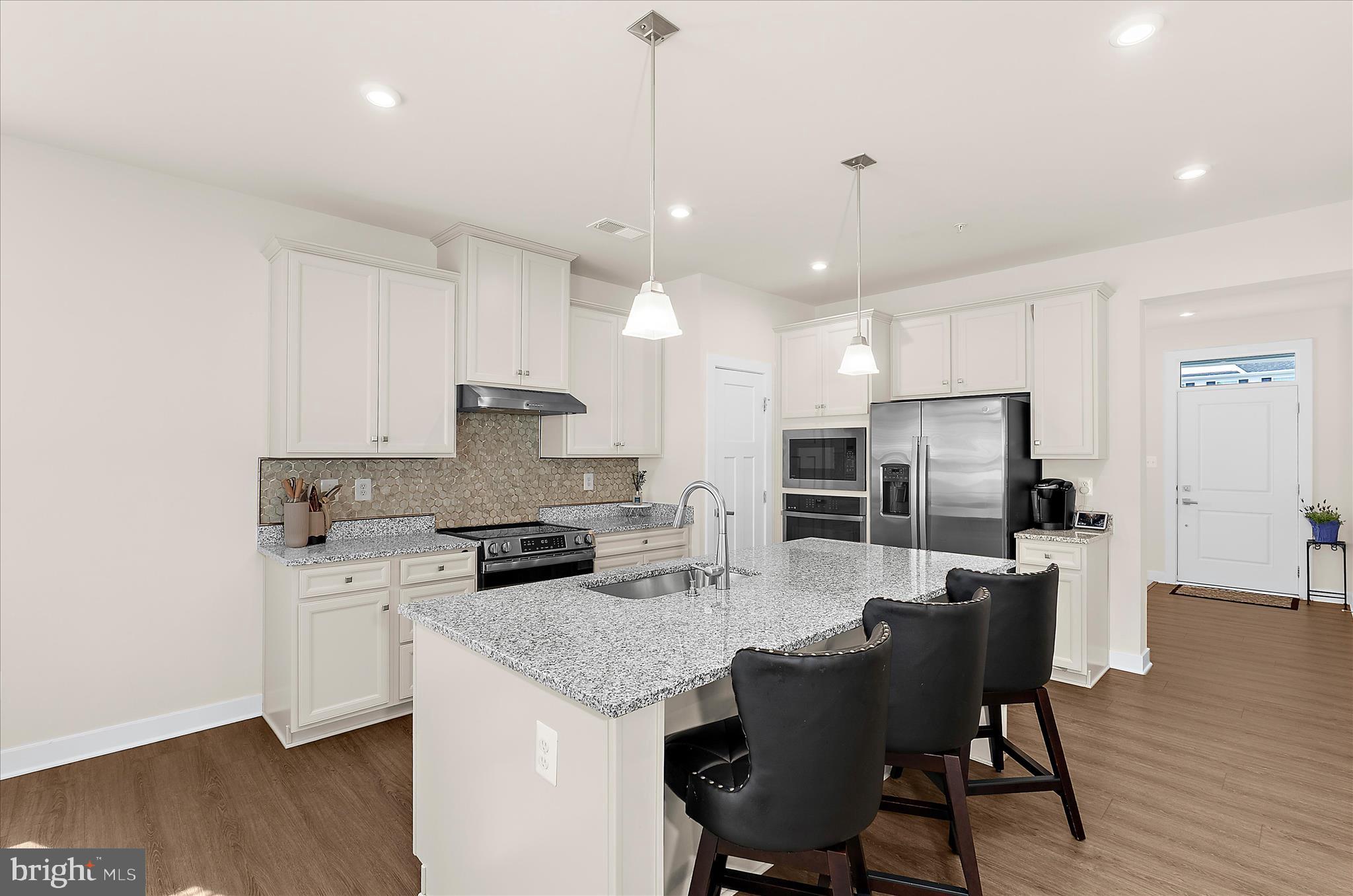 PERRY'S RETREAT - Residential