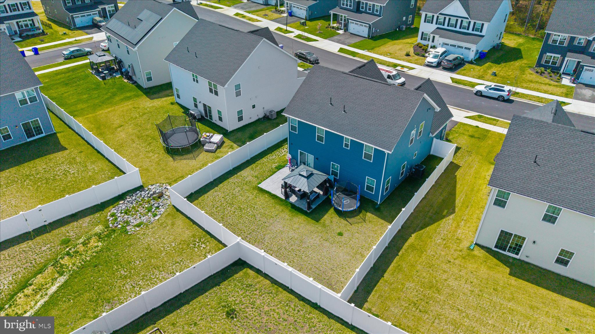 PERRY'S RETREAT - Residential