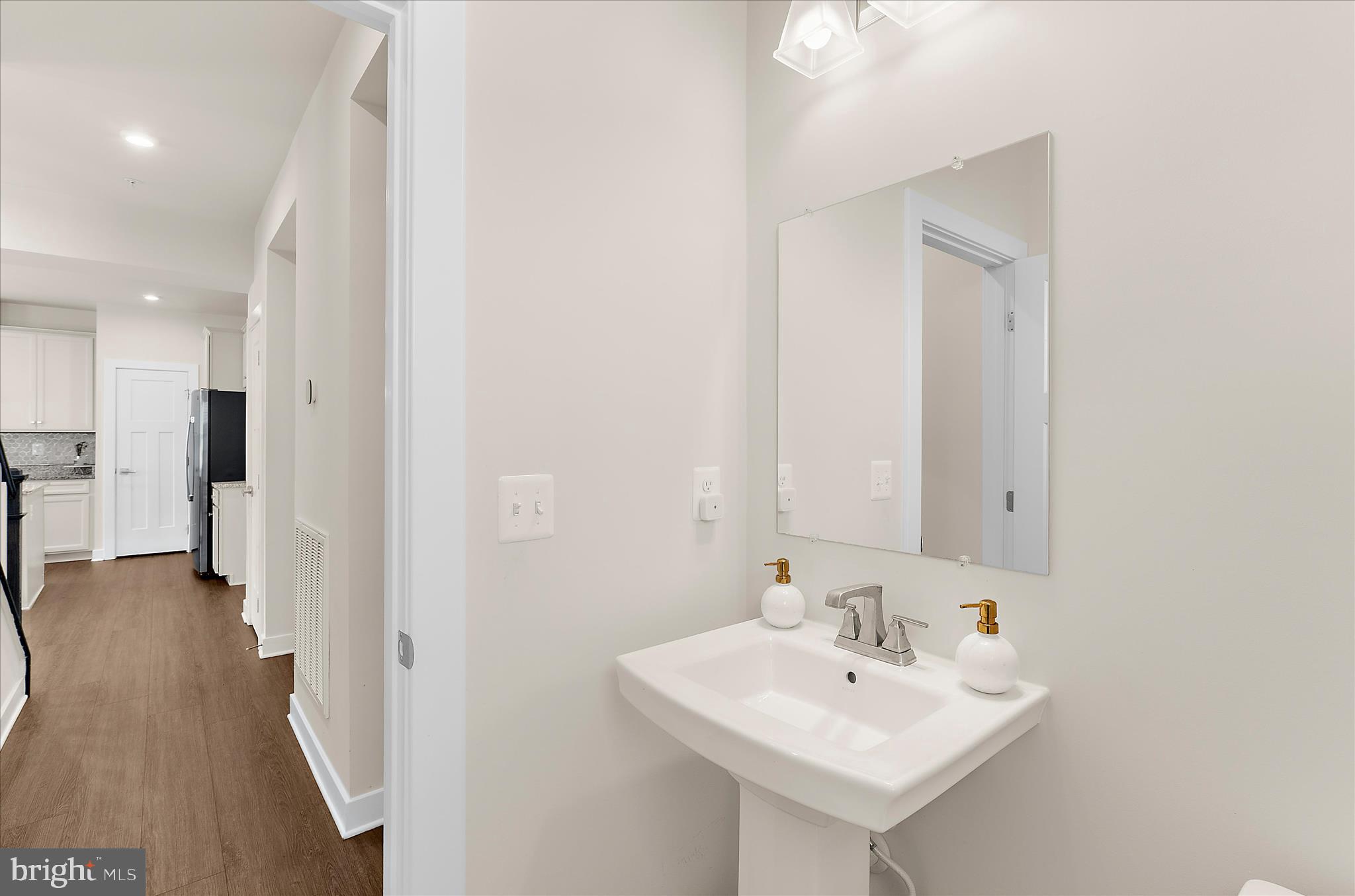 PERRY'S RETREAT - Residential