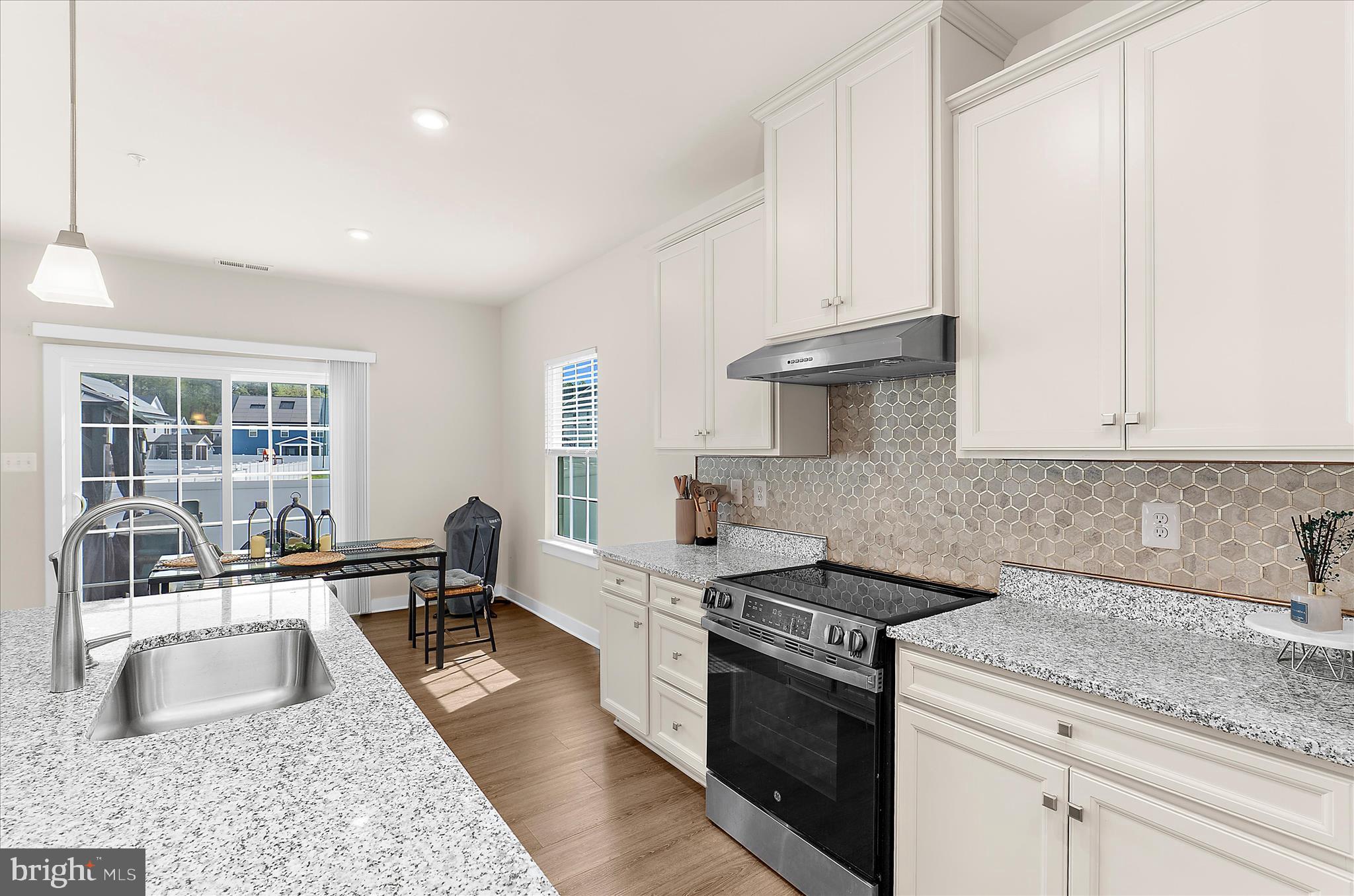 PERRY'S RETREAT - Residential