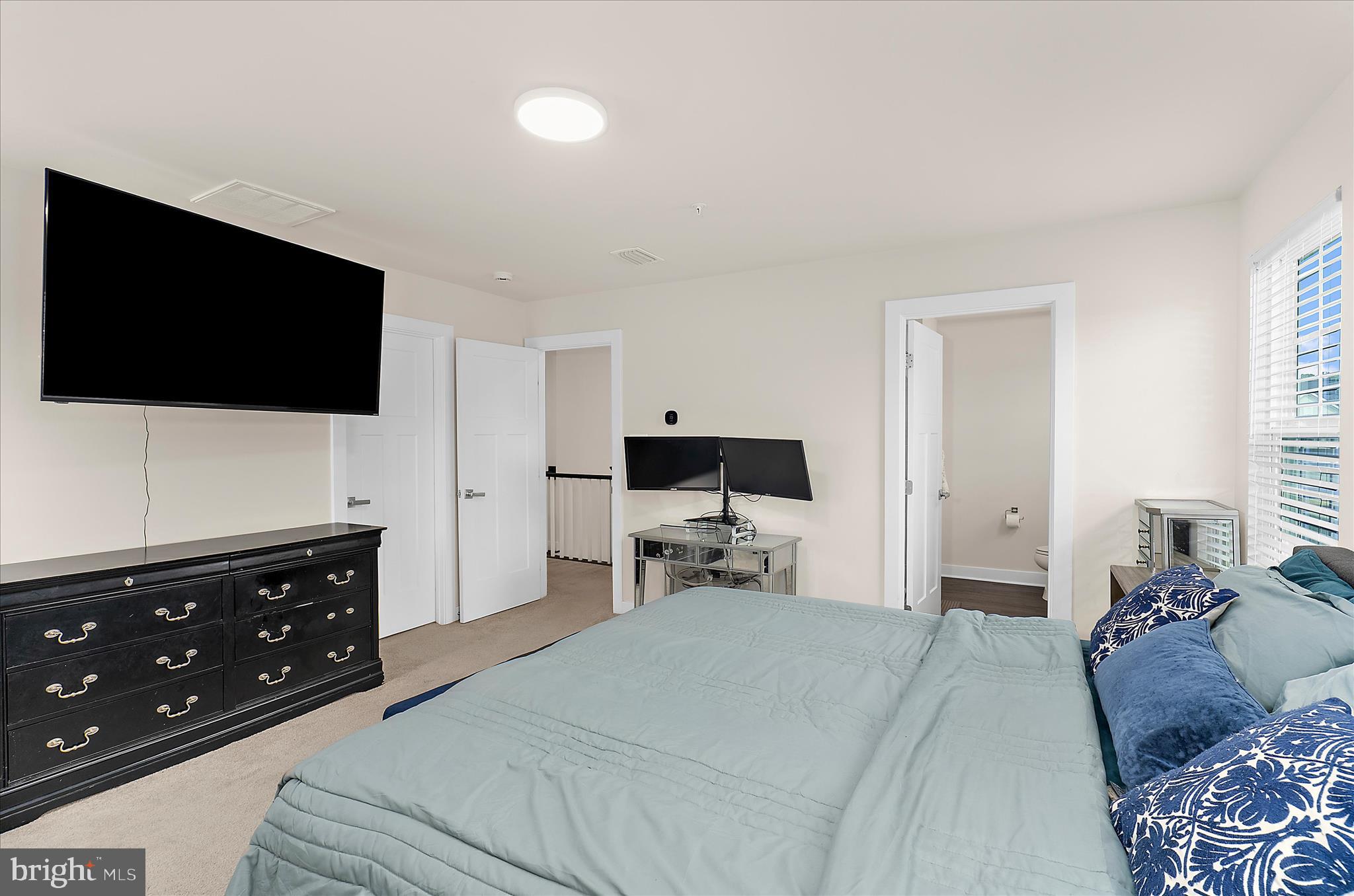 PERRY'S RETREAT - Residential