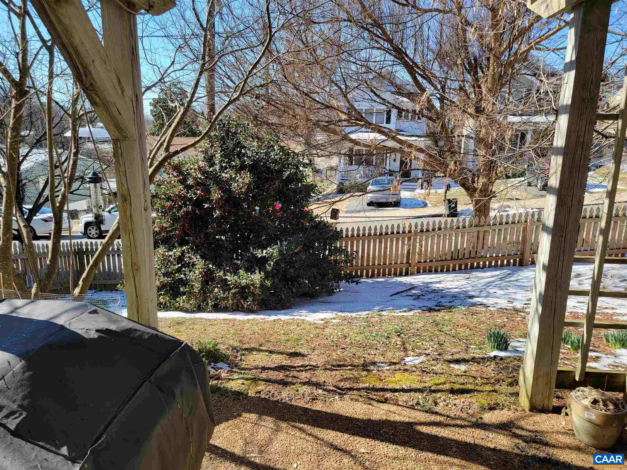 BURNET COMMONS - Residential Lease