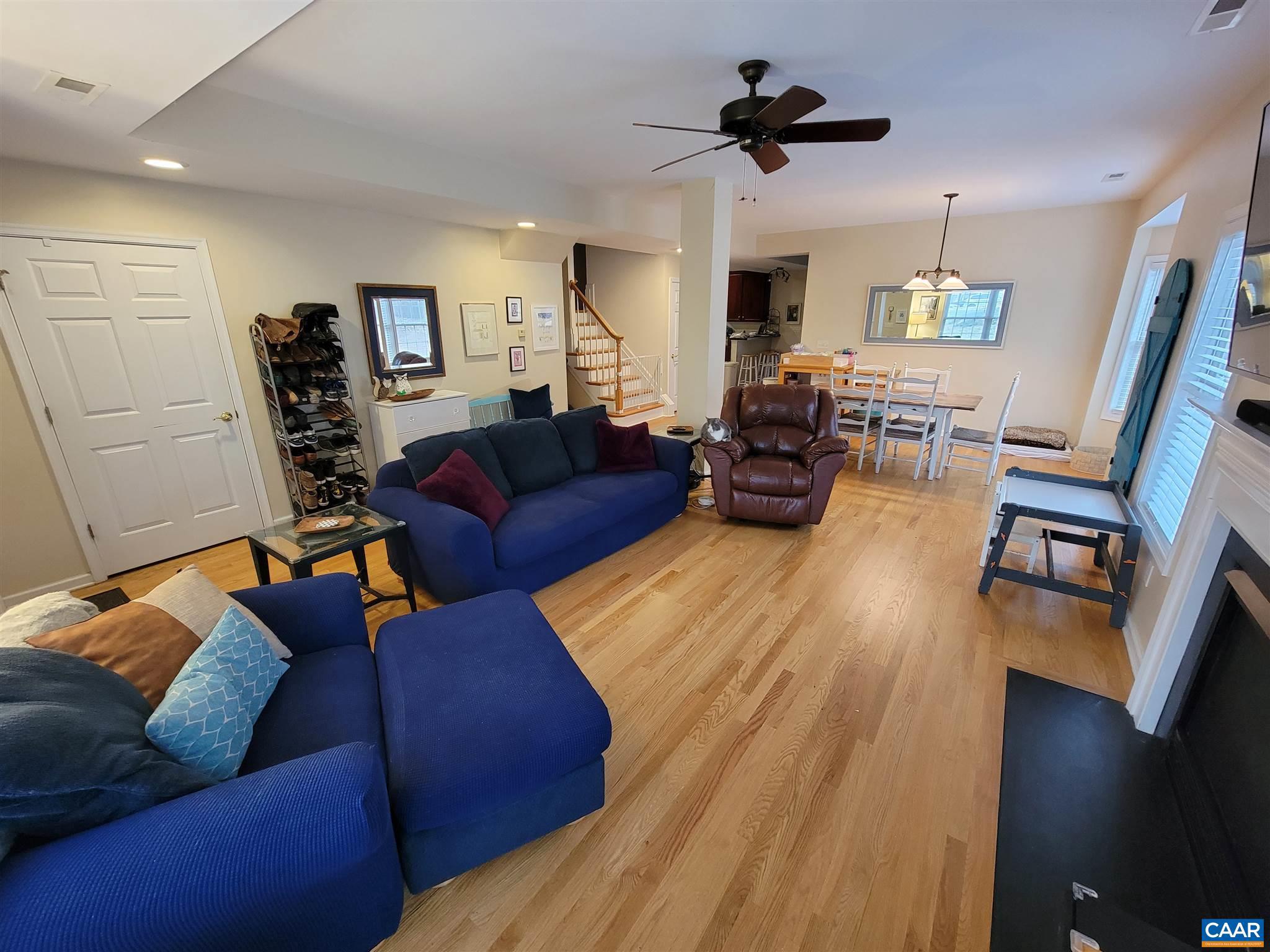 BURNET COMMONS - Residential Lease