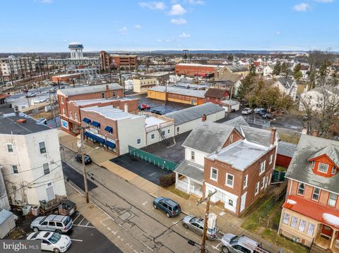 33 - 41 W 2ND STREET LANSDALE PA 19446