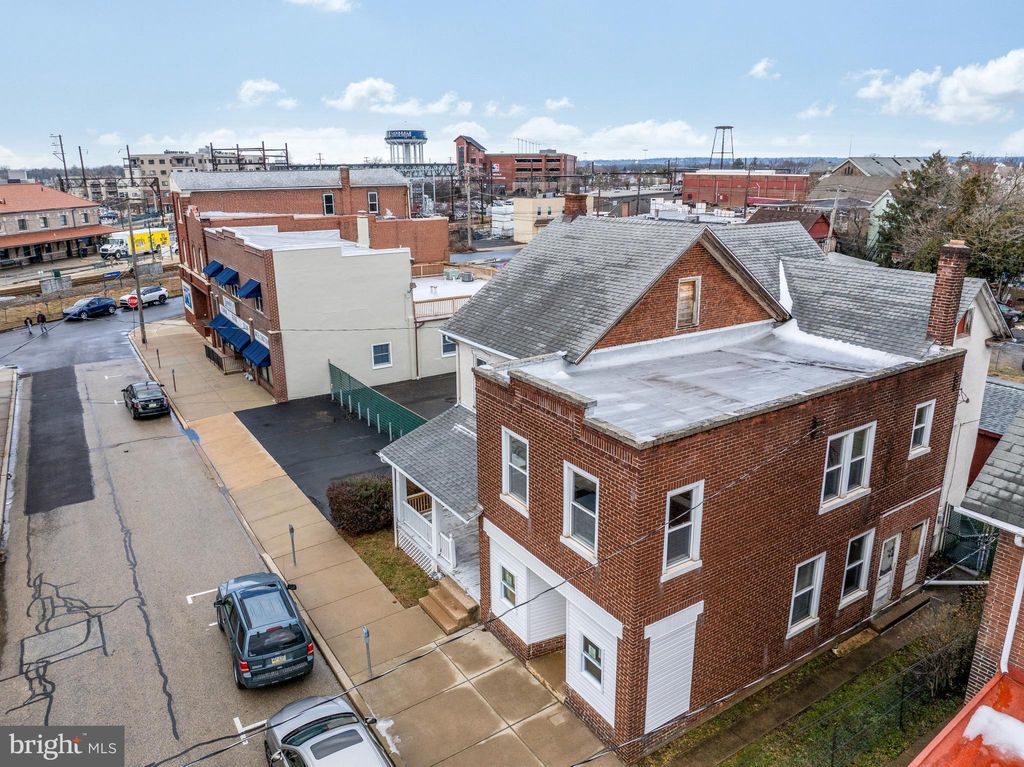 Photo of 33 W 2nd Street, LANSDALE, PA 19446 (MLS # PAMC2165882)