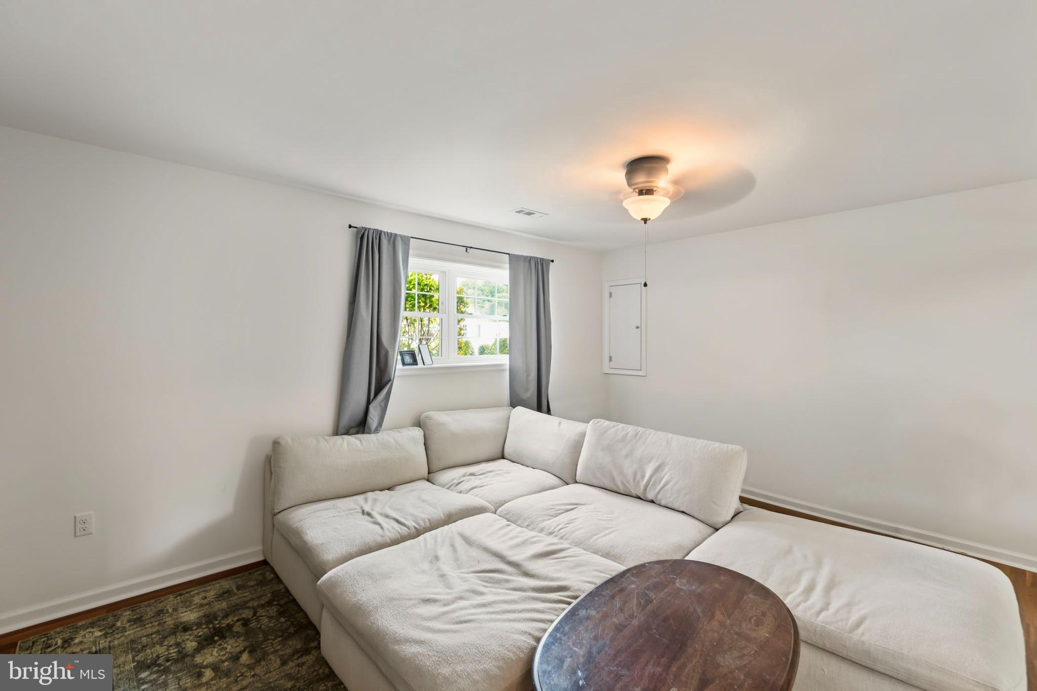 INWOOD MEADOWS - Residential