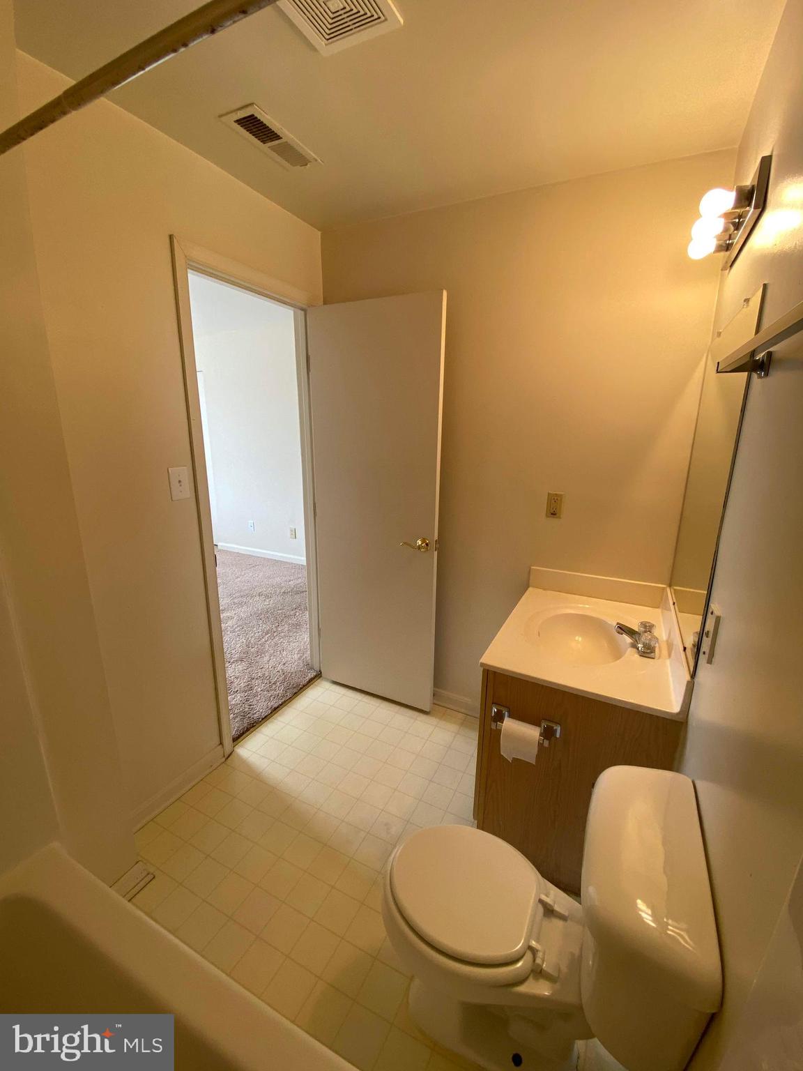 CARRIAGE POINTE AT AQUIA - Residential Lease