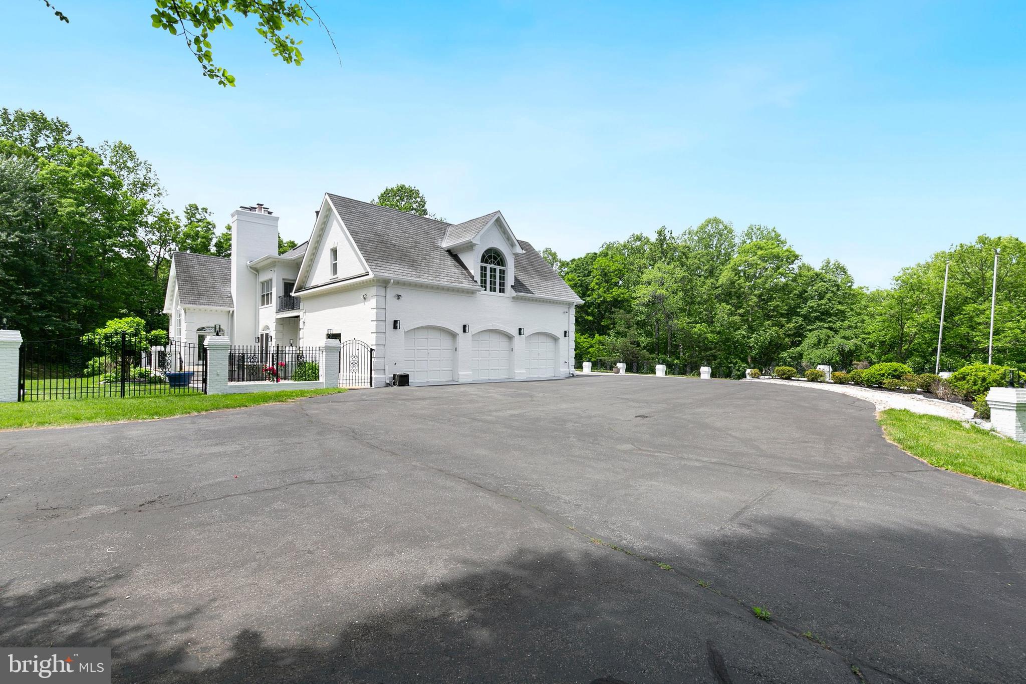 THE PALISADES - Residential