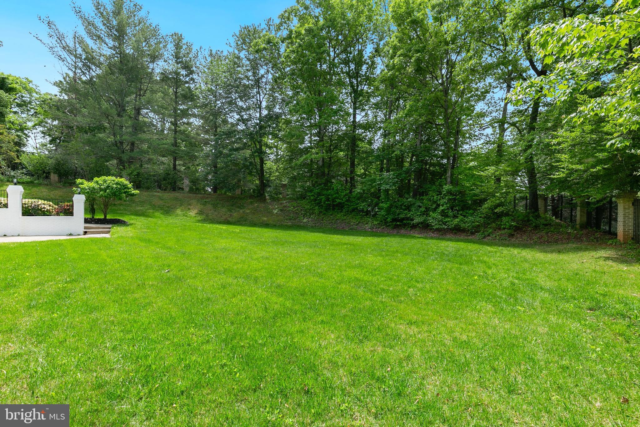 THE PALISADES - Residential