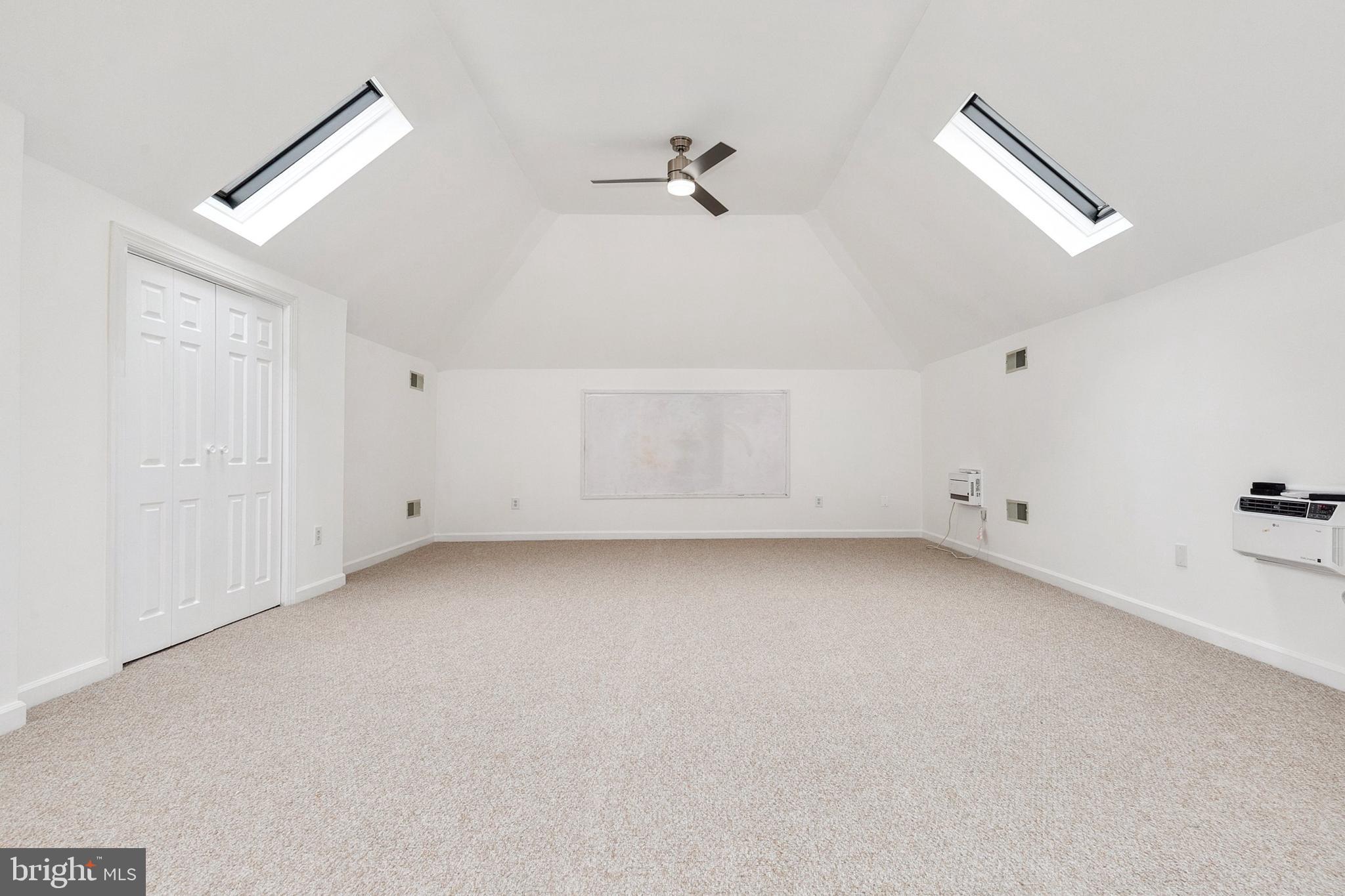 THE PALISADES - Residential