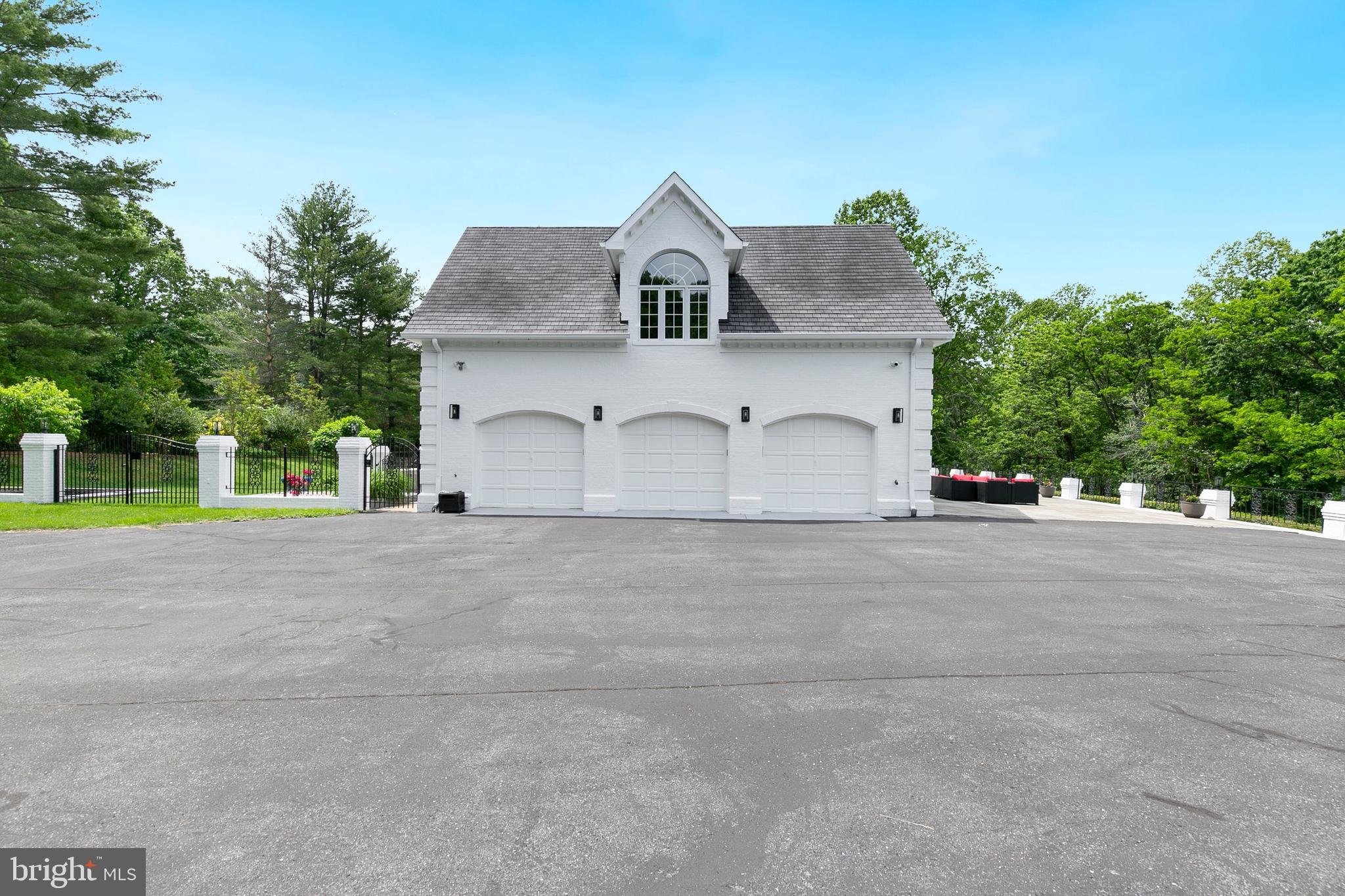 THE PALISADES - Residential