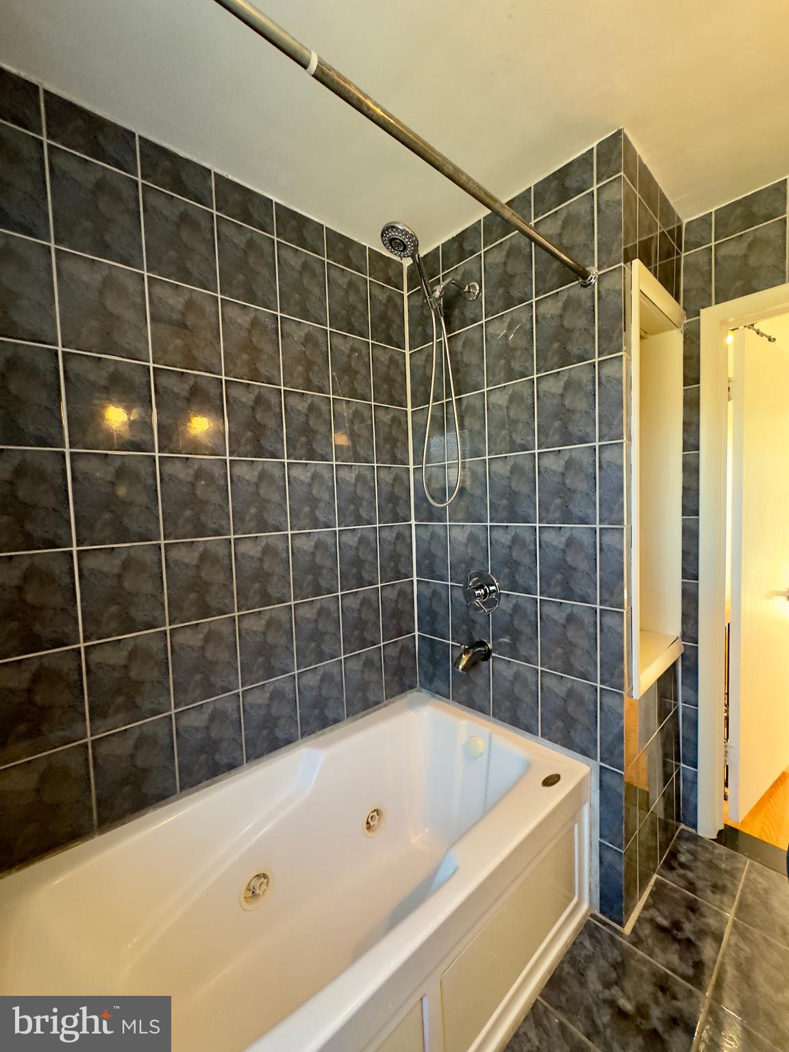 WOODRING - Residential Lease