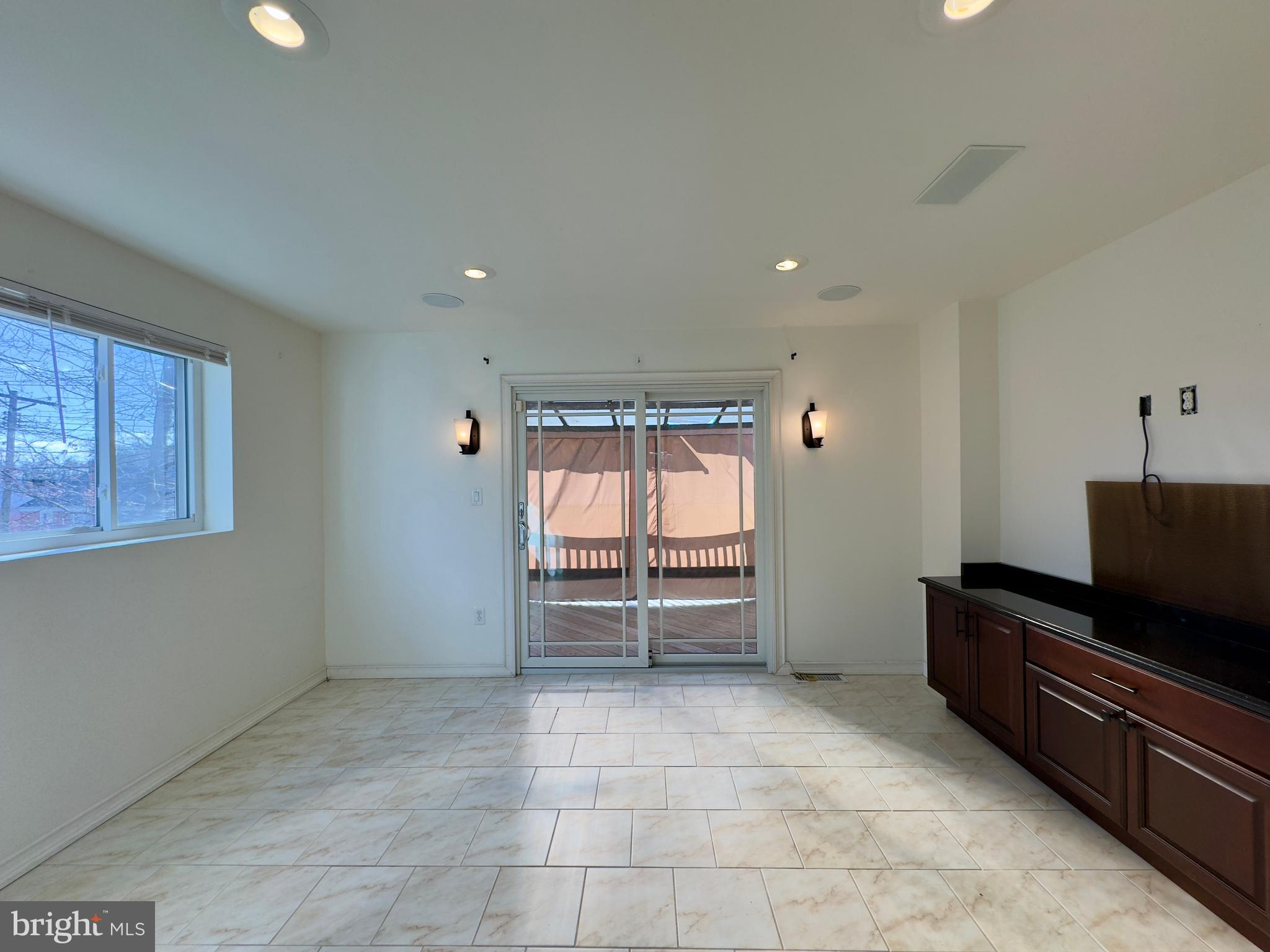 WOODRING - Residential Lease