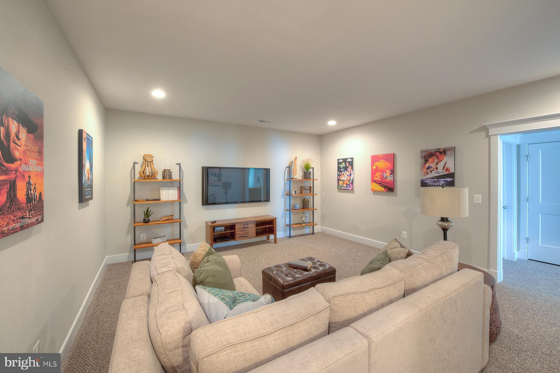 ELK CREEK LANDING - Residential