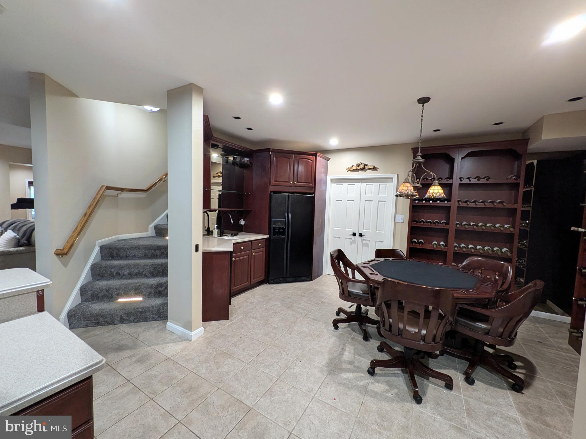 HOLLY HILLS - Residential