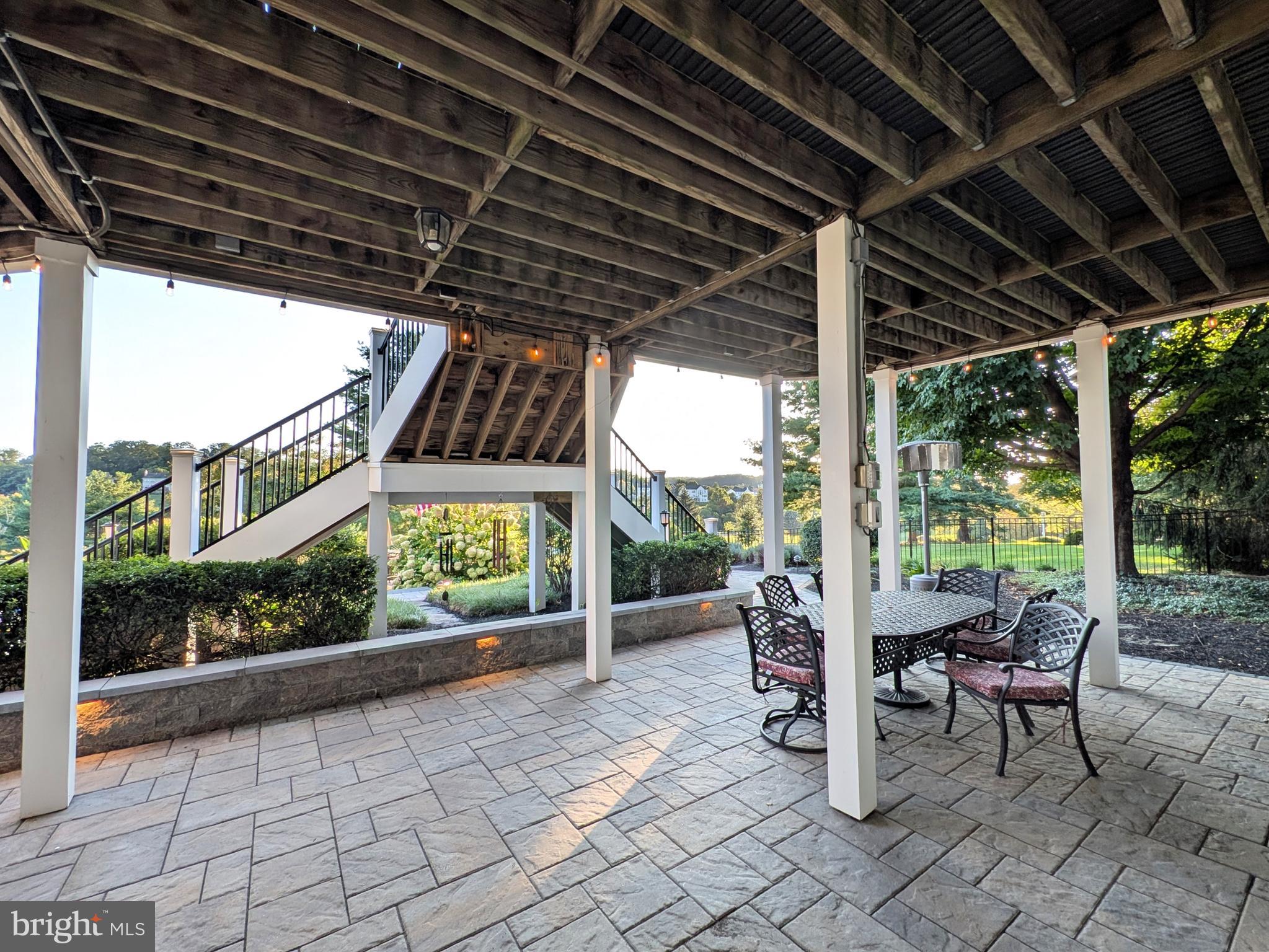 HOLLY HILLS - Residential